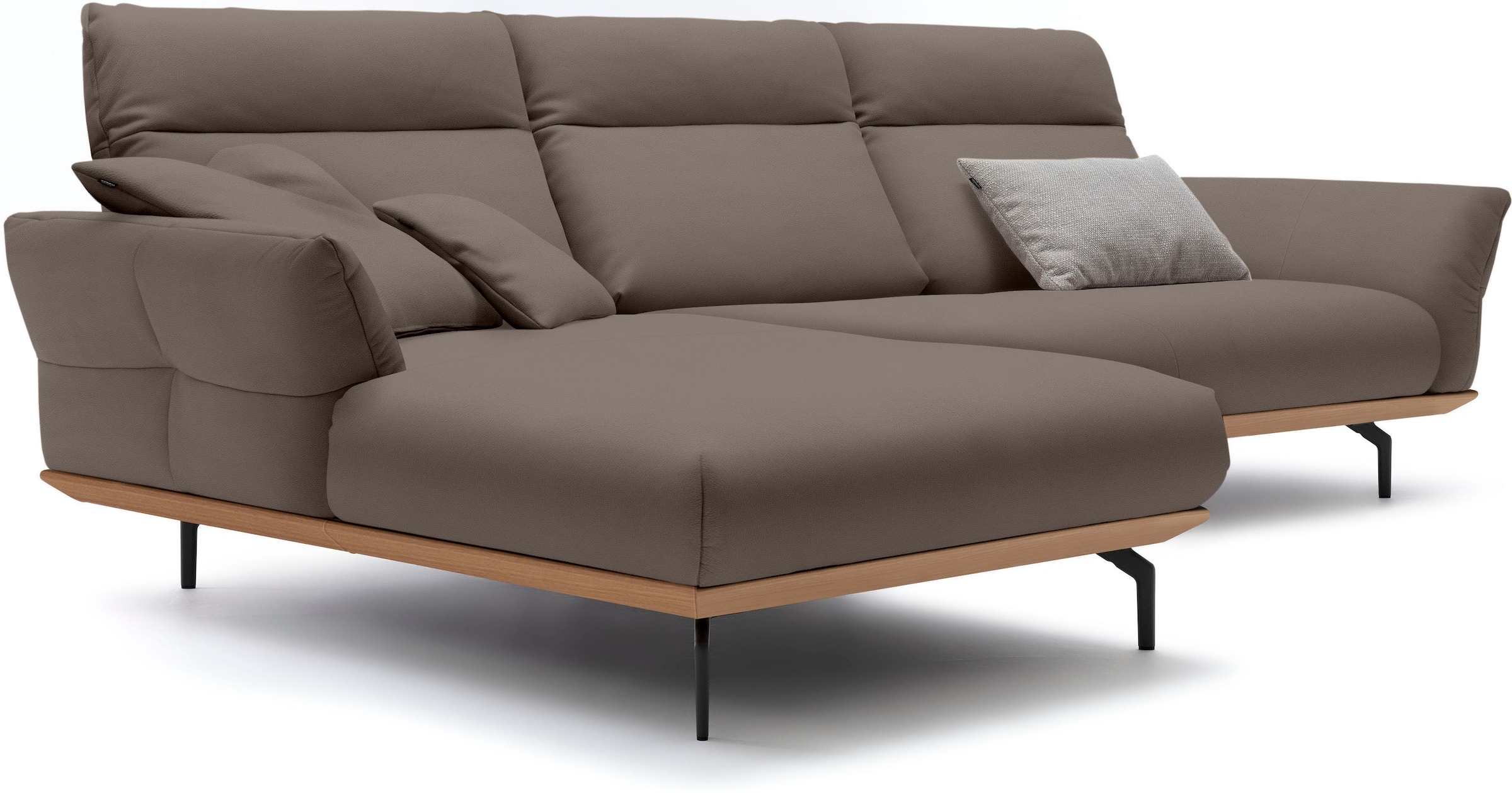 Creation BY ROLF BENZ Ecksofa »CR.460«, Sockel in Eiche, Winkelfüße in Umbragrau, Breite 318 cm