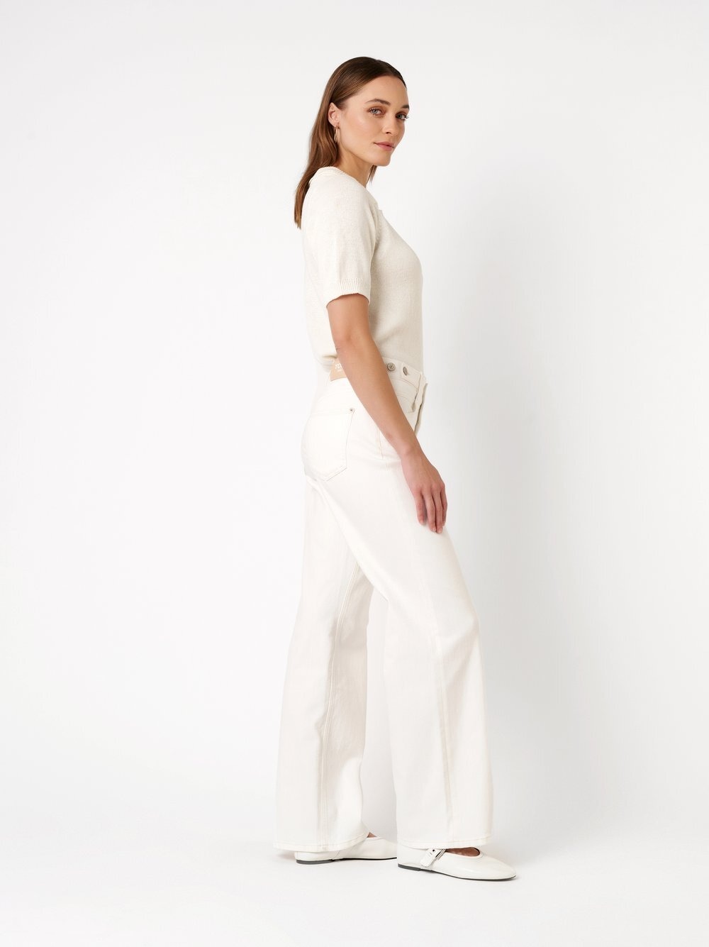 TONI Weite Jeans »Liv Wide« mit Schnallen und Knöpfen am Bund