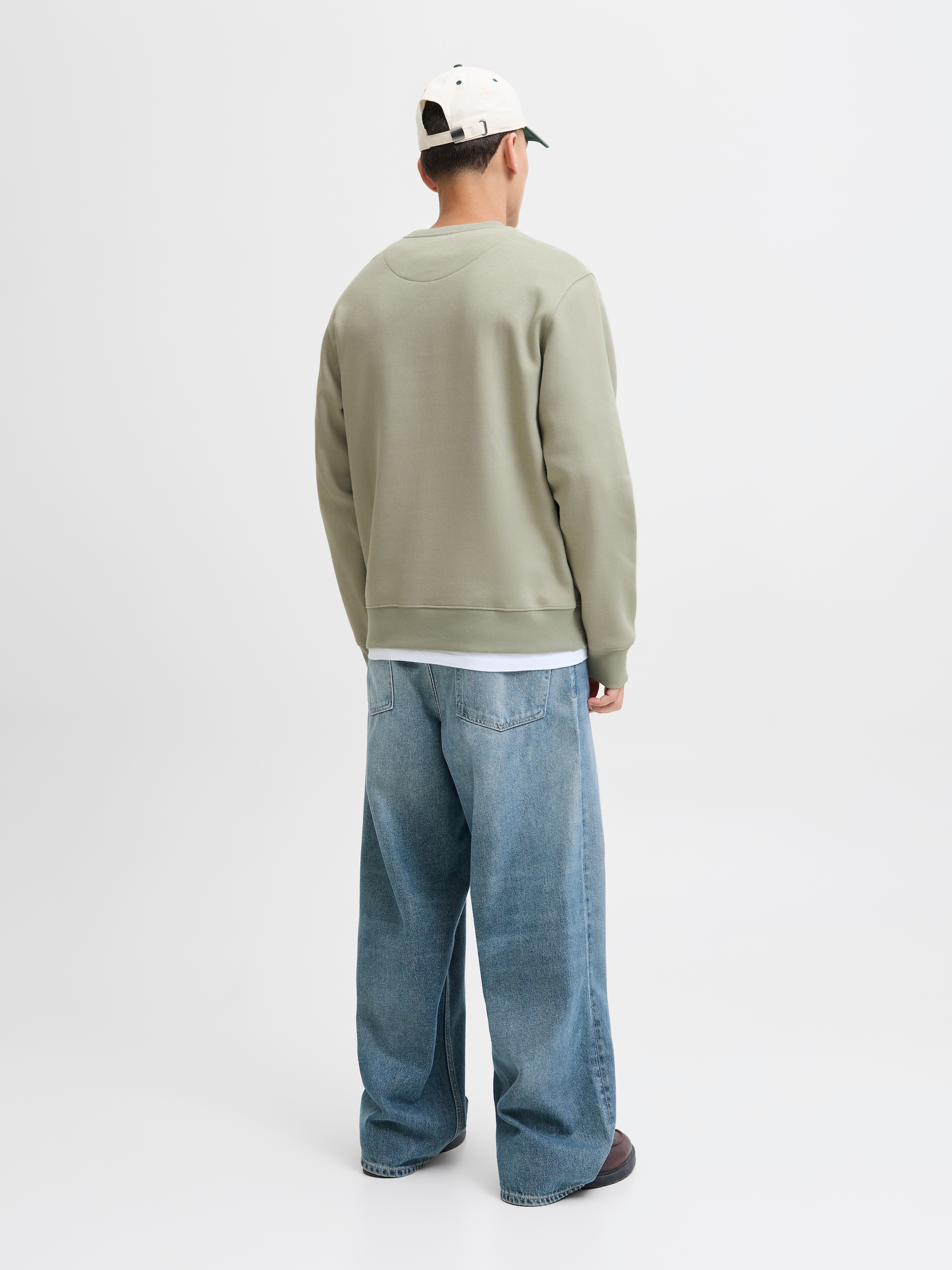 Jack & Jones Sweatshirt »JJESTAR BASIC SWEAT CREW NECK NOOS«, mit Rundhalsausschnitt
