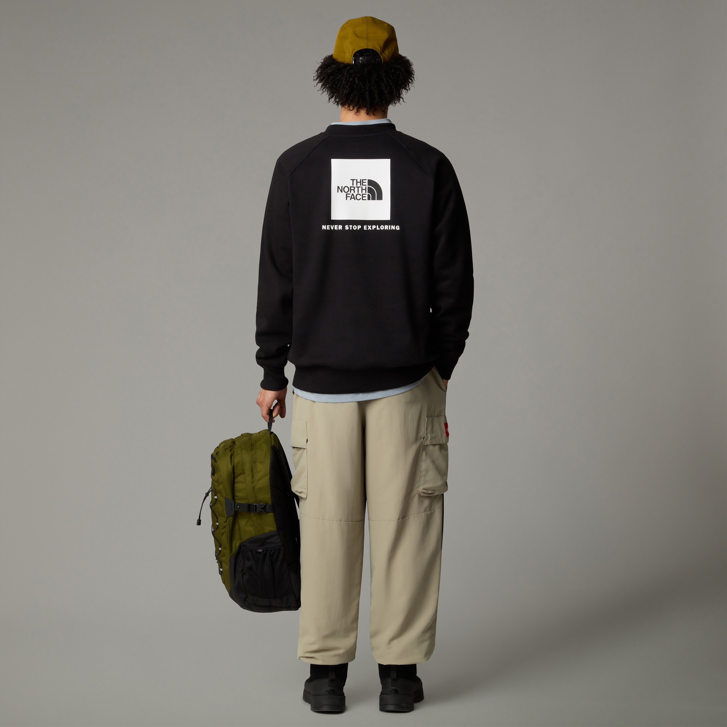 The North Face Sweatshirt »NSE Raglan Box Sweatshirt für Herren«, (1 tlg.)