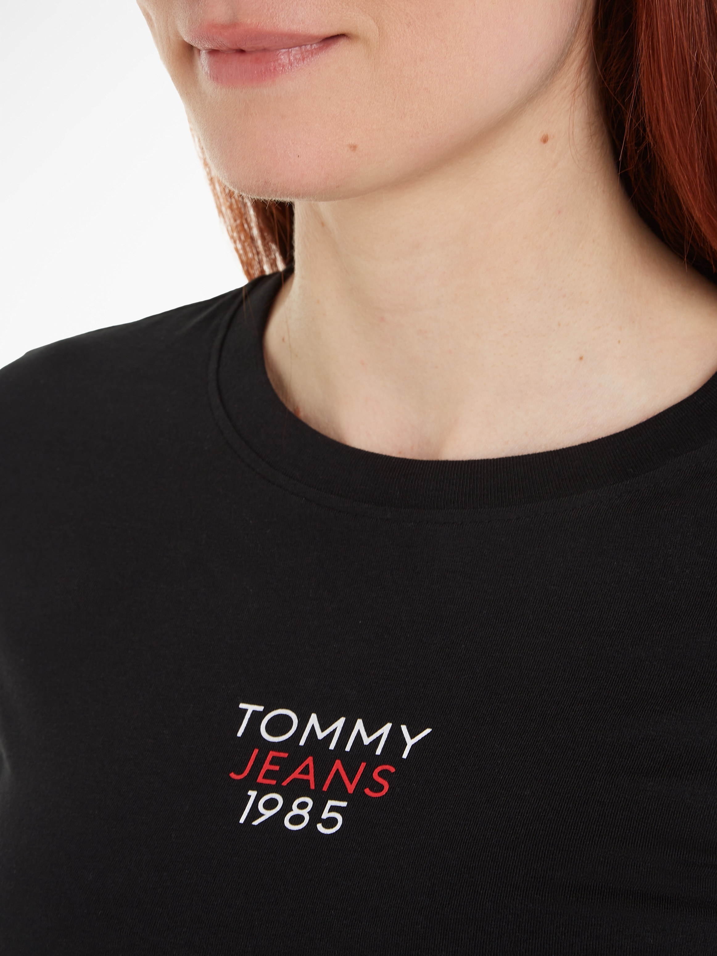 Tommy Jeans Curve 1 ESSENTIAL EXT«, mit bei OTTO Jeans LOGO »TJW kaufen SLIM T-Shirt online Tommy Logo-Schriftzug LS