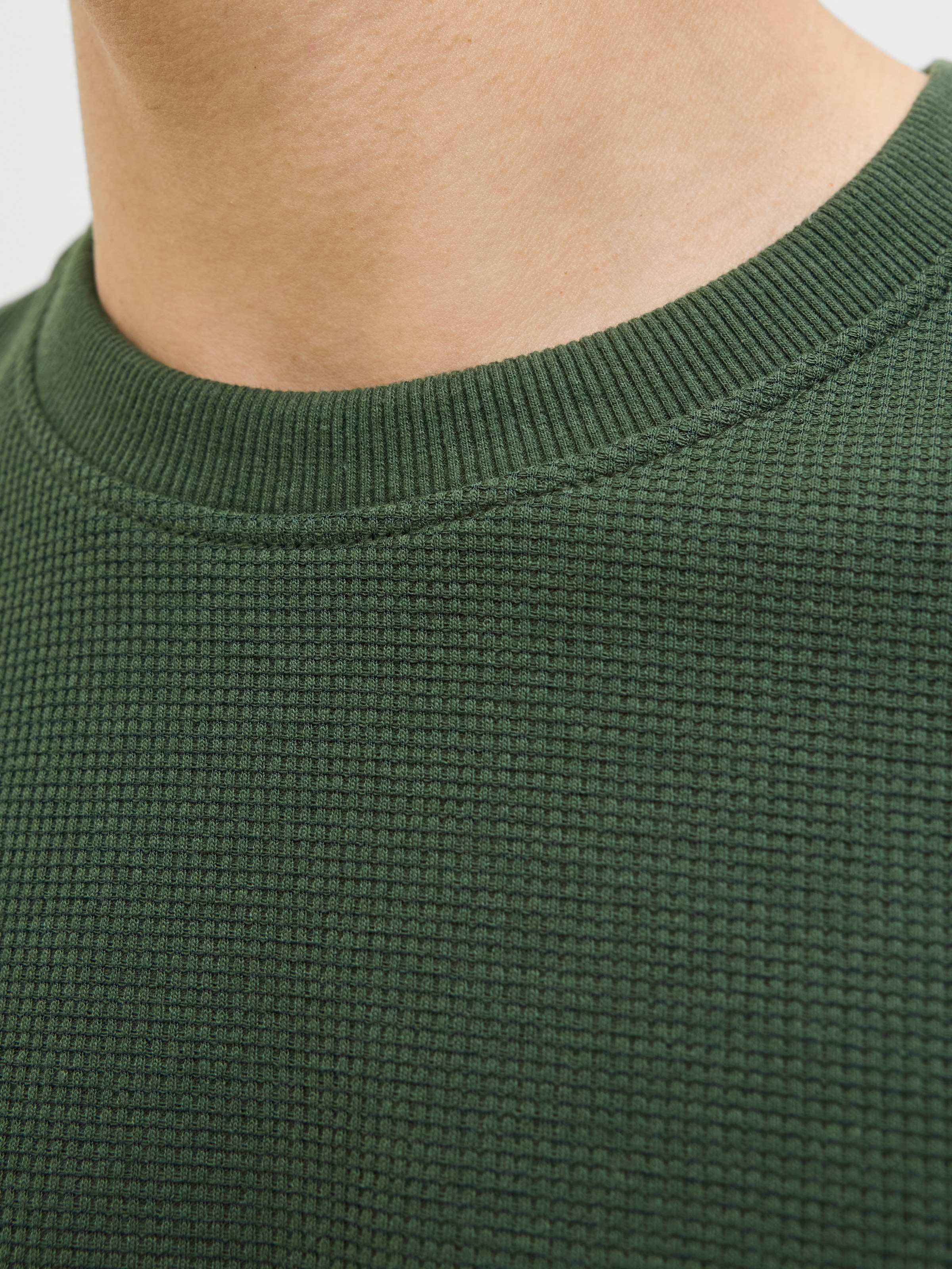 Jack & Jones T-Shirt »JJEAUSTIN TEE SS NOOS«, mit Markenlabel