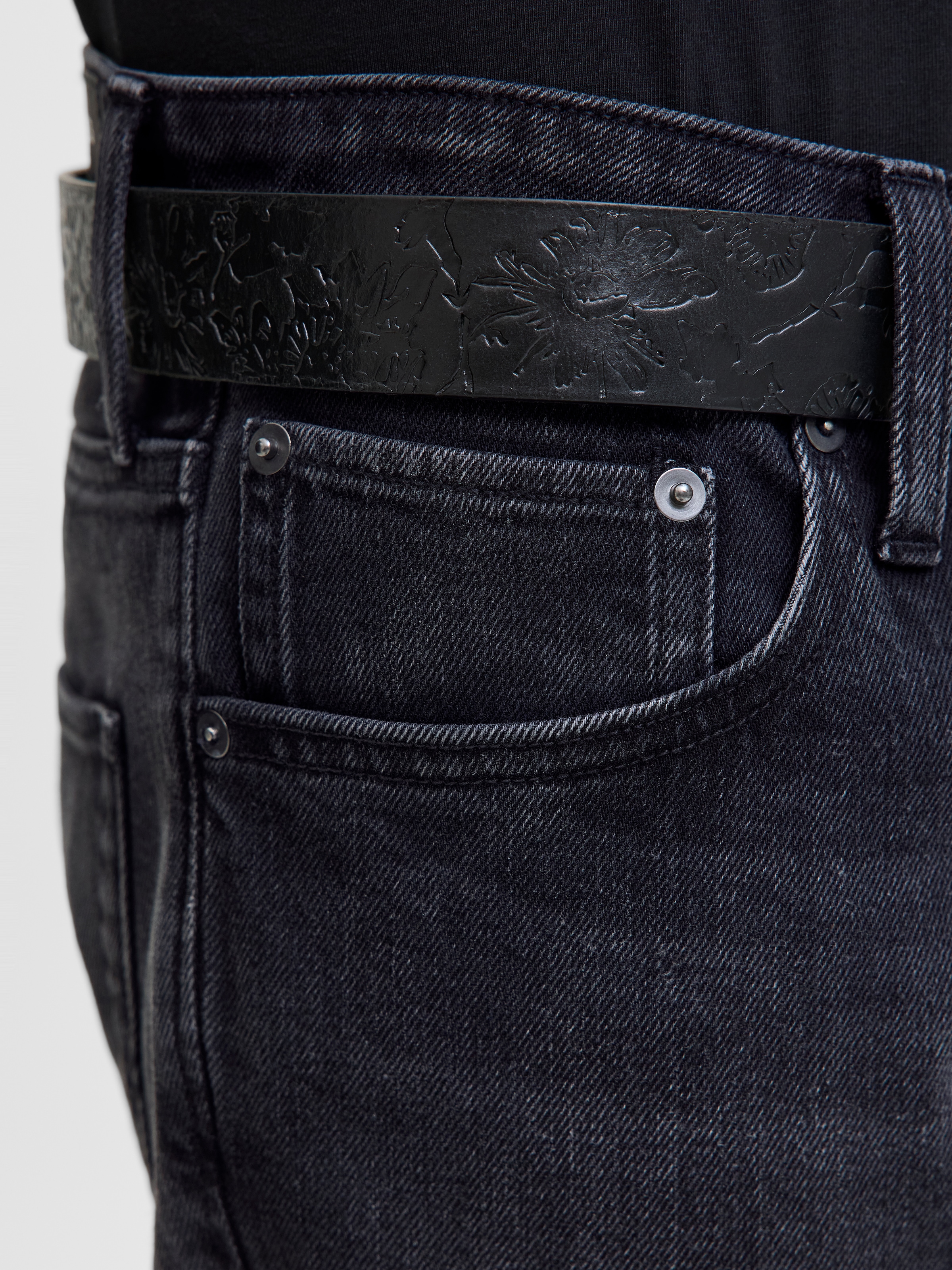 Jack & Jones Regular-fit-Jeans »JJICLARK im Used-Look, Stretchkomfort und niedrige Leibhöhe«, mit Abriebeffekten