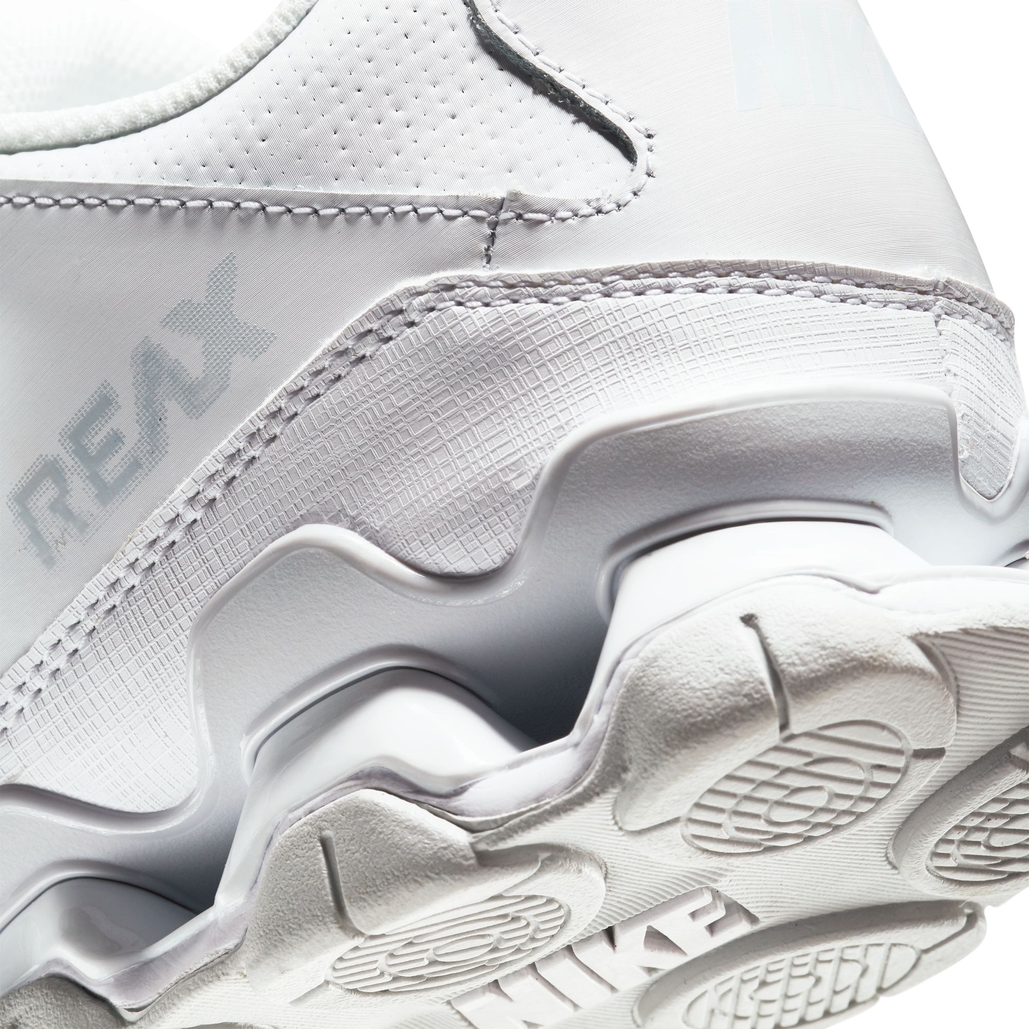 Nike Trainingsschuh »REAX 8 TR MESH«