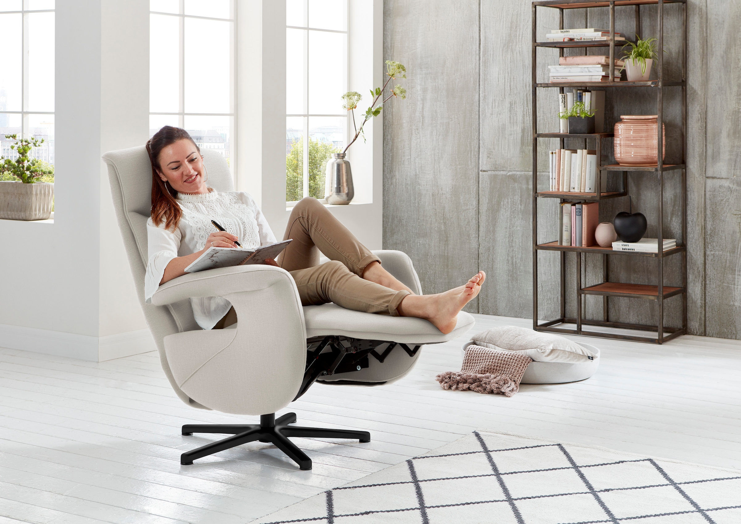 Die PlanBar Relaxsessel »MP-RS18073« 360° drehbar, inkl. man. Kopfpolsterverstellung u. Relax-Funktion