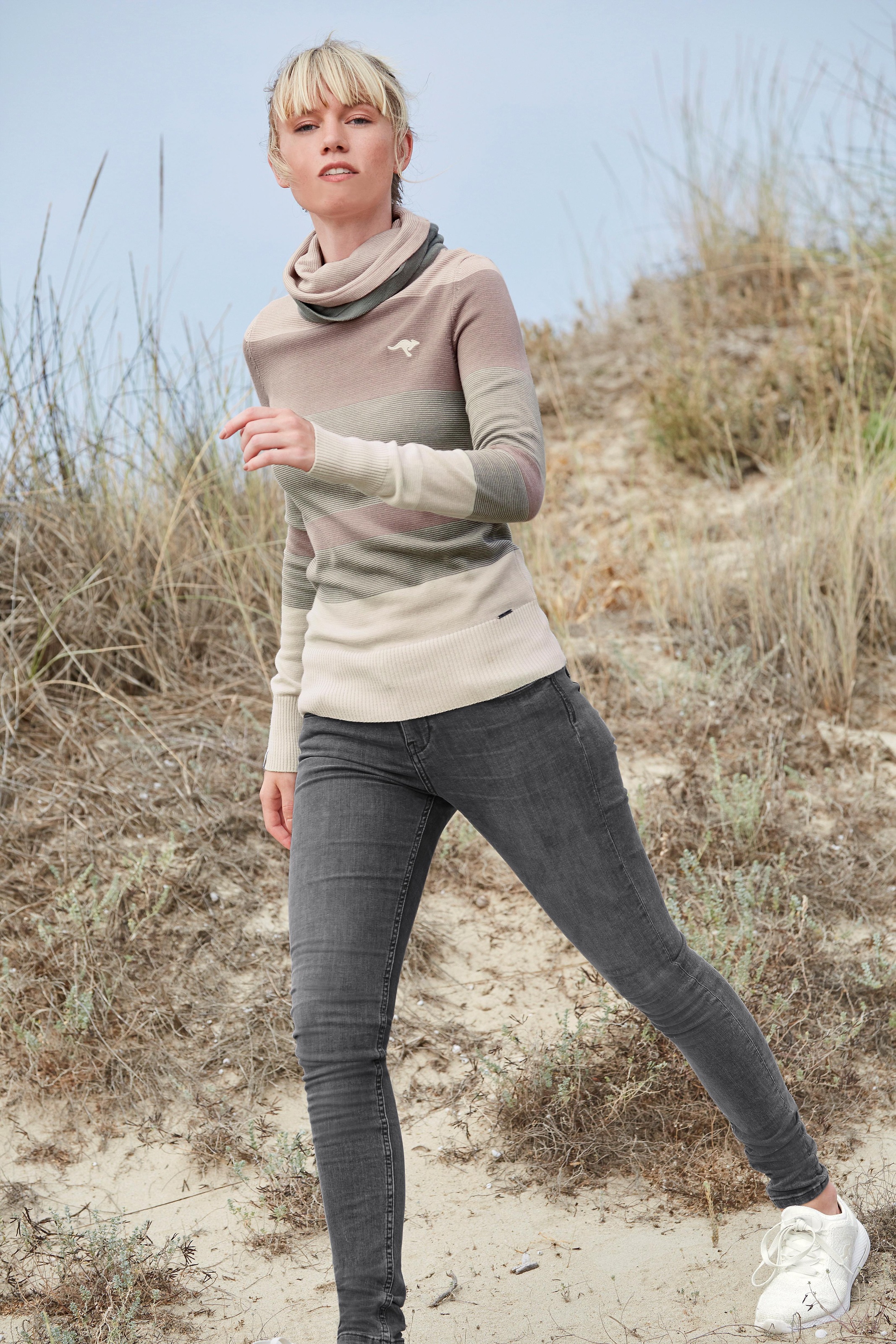 KangaROOS Rollkragenpullover, gestreift mit hohem Stehkragen