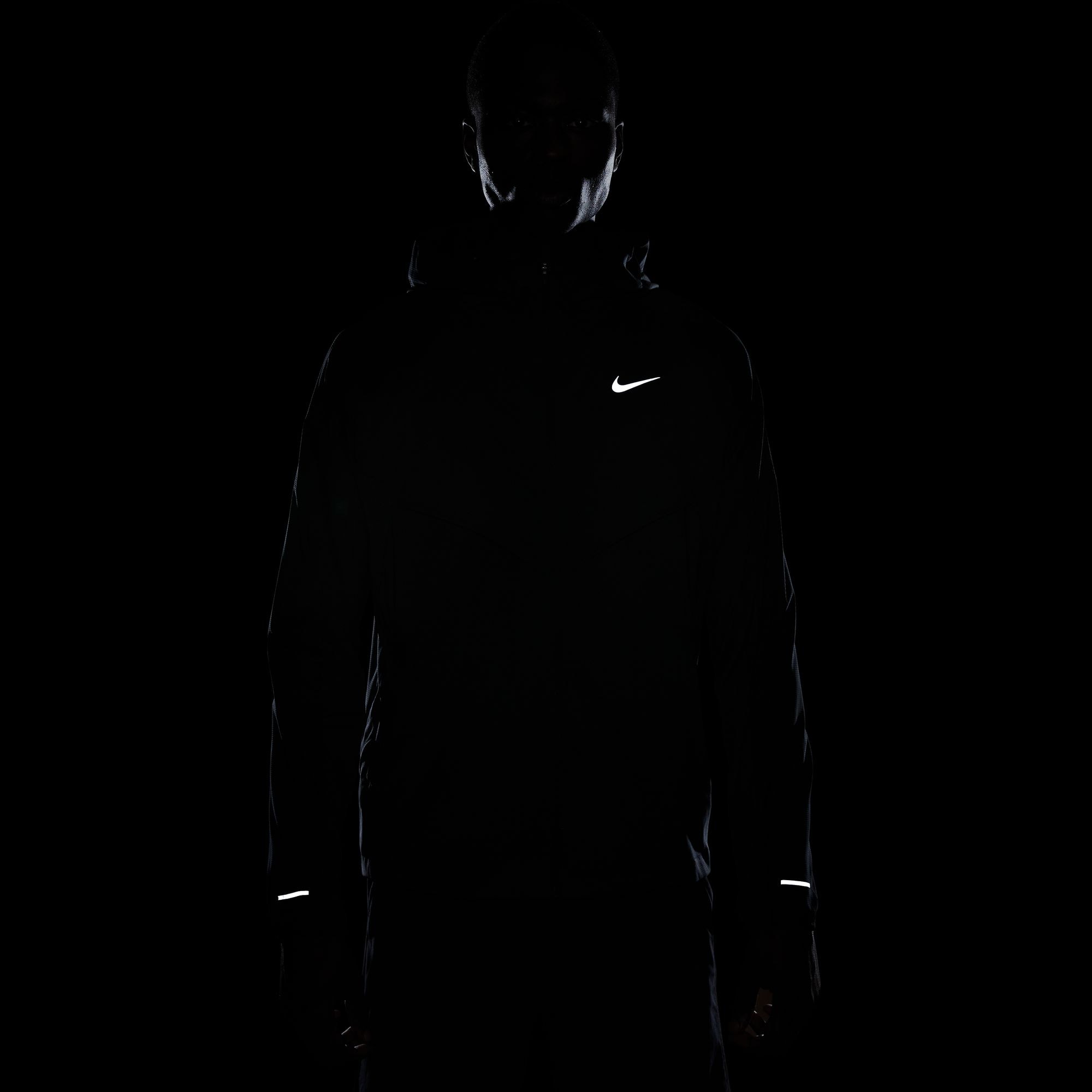 Nike Laufjacke »IMPOSSIBLY LIGHT WINDRUNNER MEN'S RUNNING JACKET«