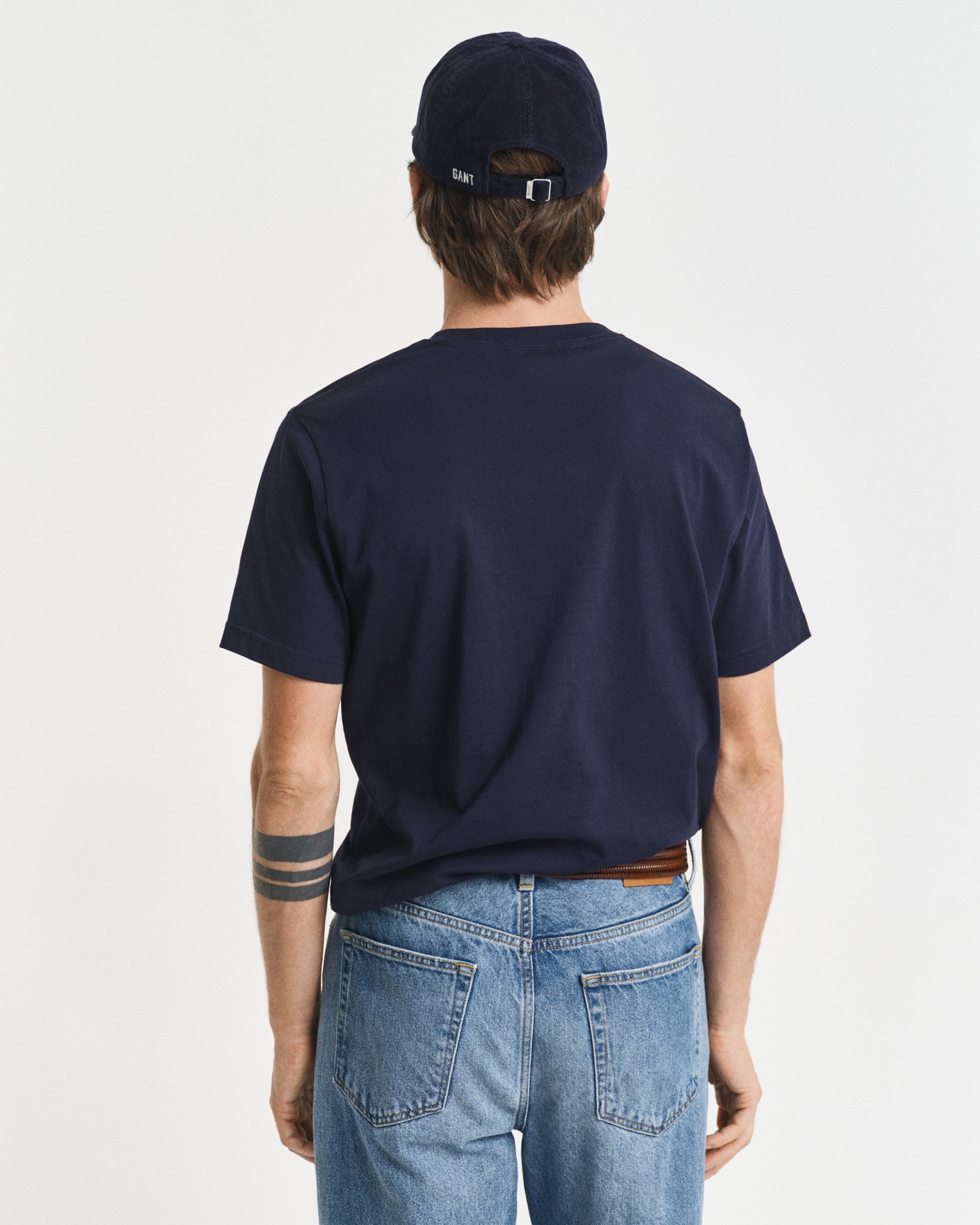 Gant T-Shirt »REG ARCHIVE SHIELD EMB SS T-SHIRT«, von dem Archiv aus den 1980er-Jahren inspiriert