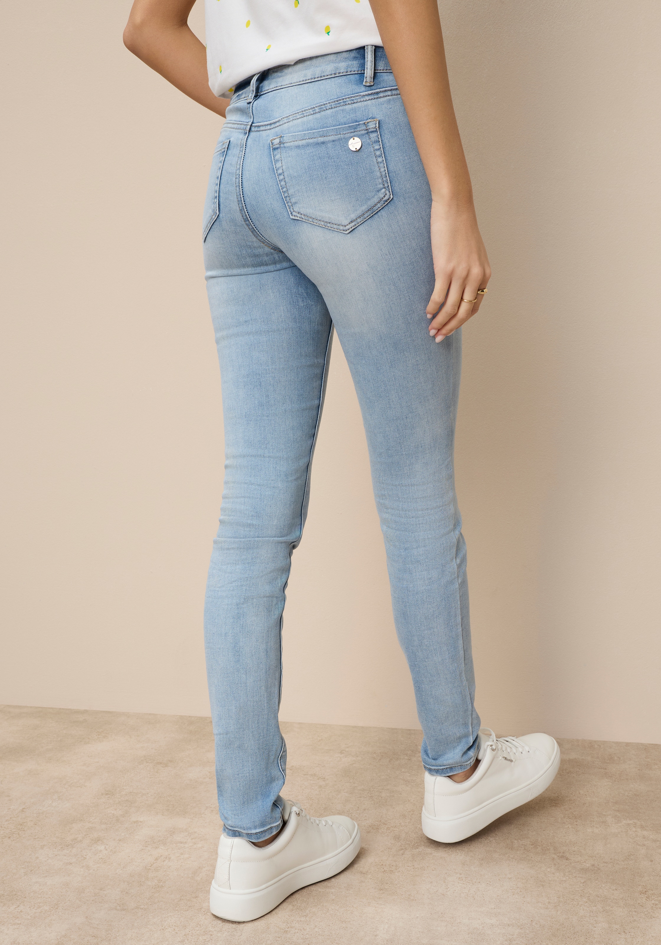 Tamaris Skinny-fit-Jeans schmale Beinweite, mit Gürtelschlaufenbund, mit Metallreißverschluss