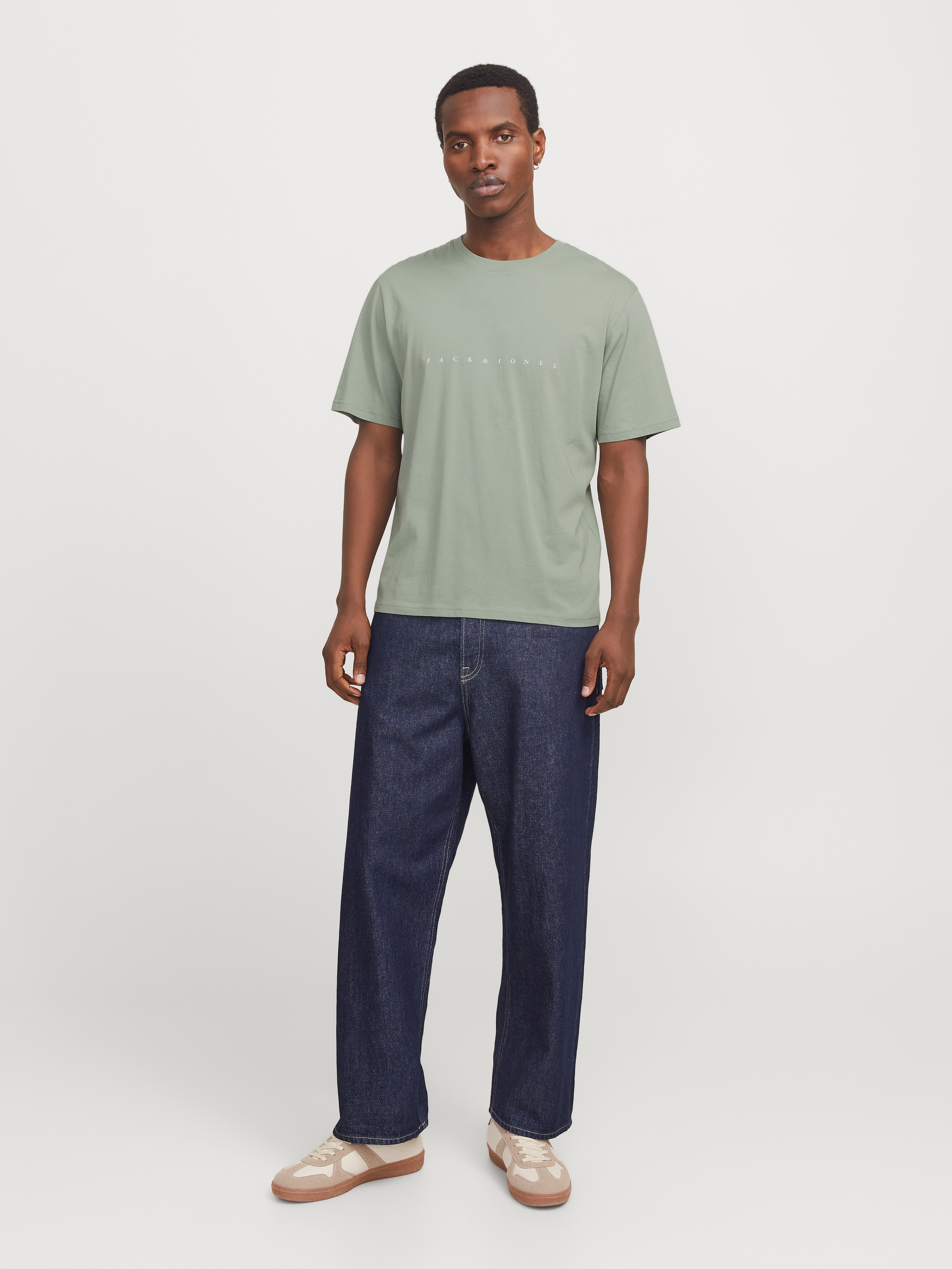 Jack & Jones Rundhalsshirt »JJESTAR JJ TEE SS NOOS«, mit Logo Schriftzug