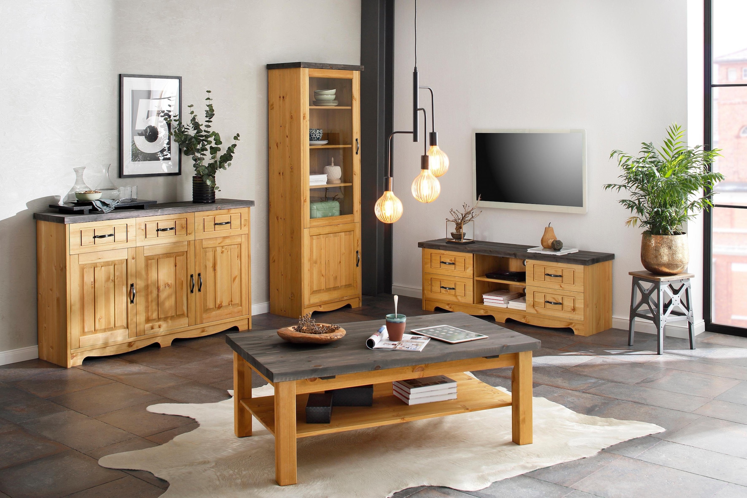 Home affaire Sideboard »Trinidad Antique«, Kommode, 148 cm, FSC® zertifiziertes Massivholz