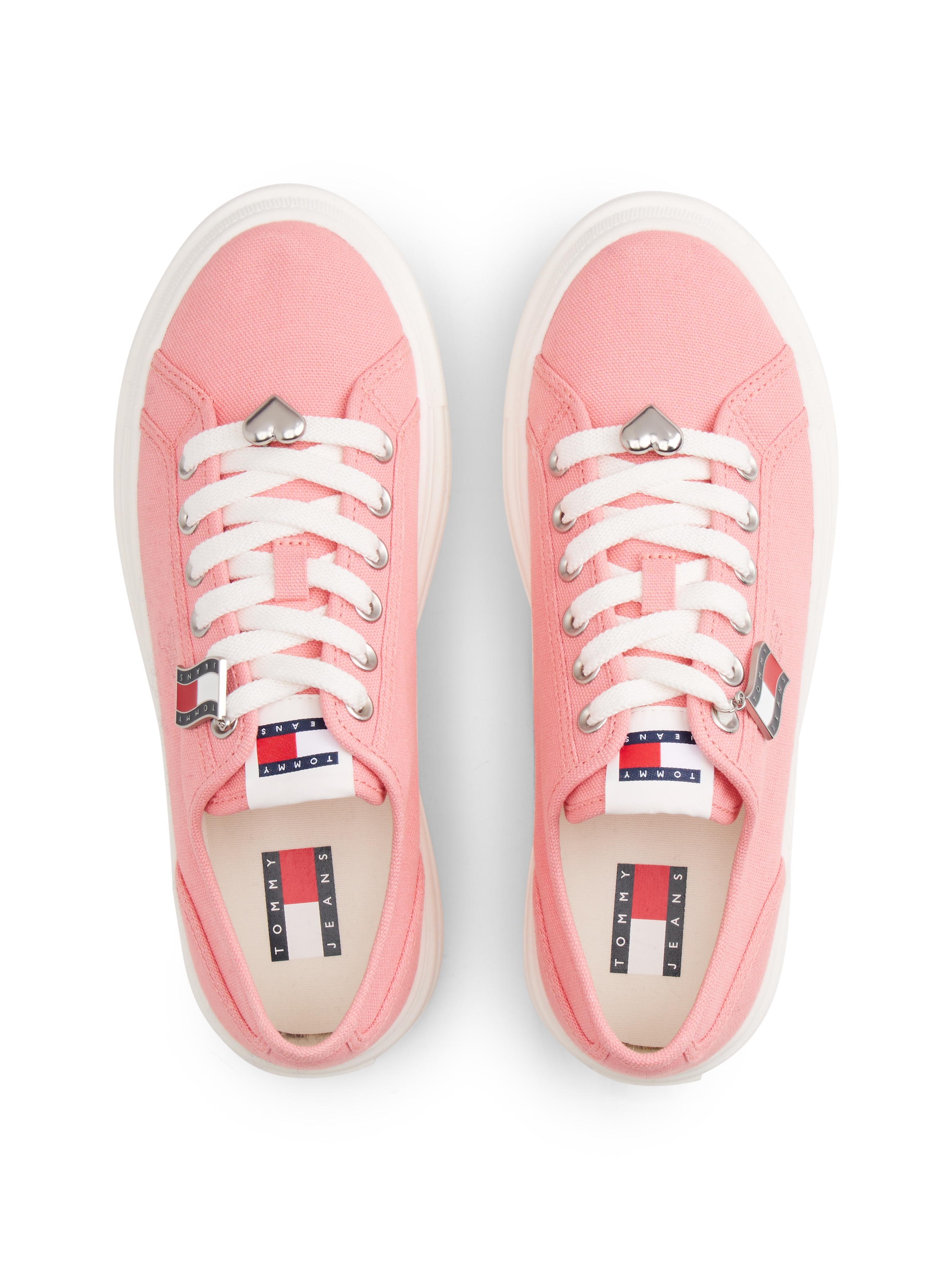 Tommy Jeans Plateausneaker »TJW FLATFORM SNEAKER CHARMS«  Halbschuh, Schnürer, Freizeischuh mit kleiner TJ-Flagge als Anhänger