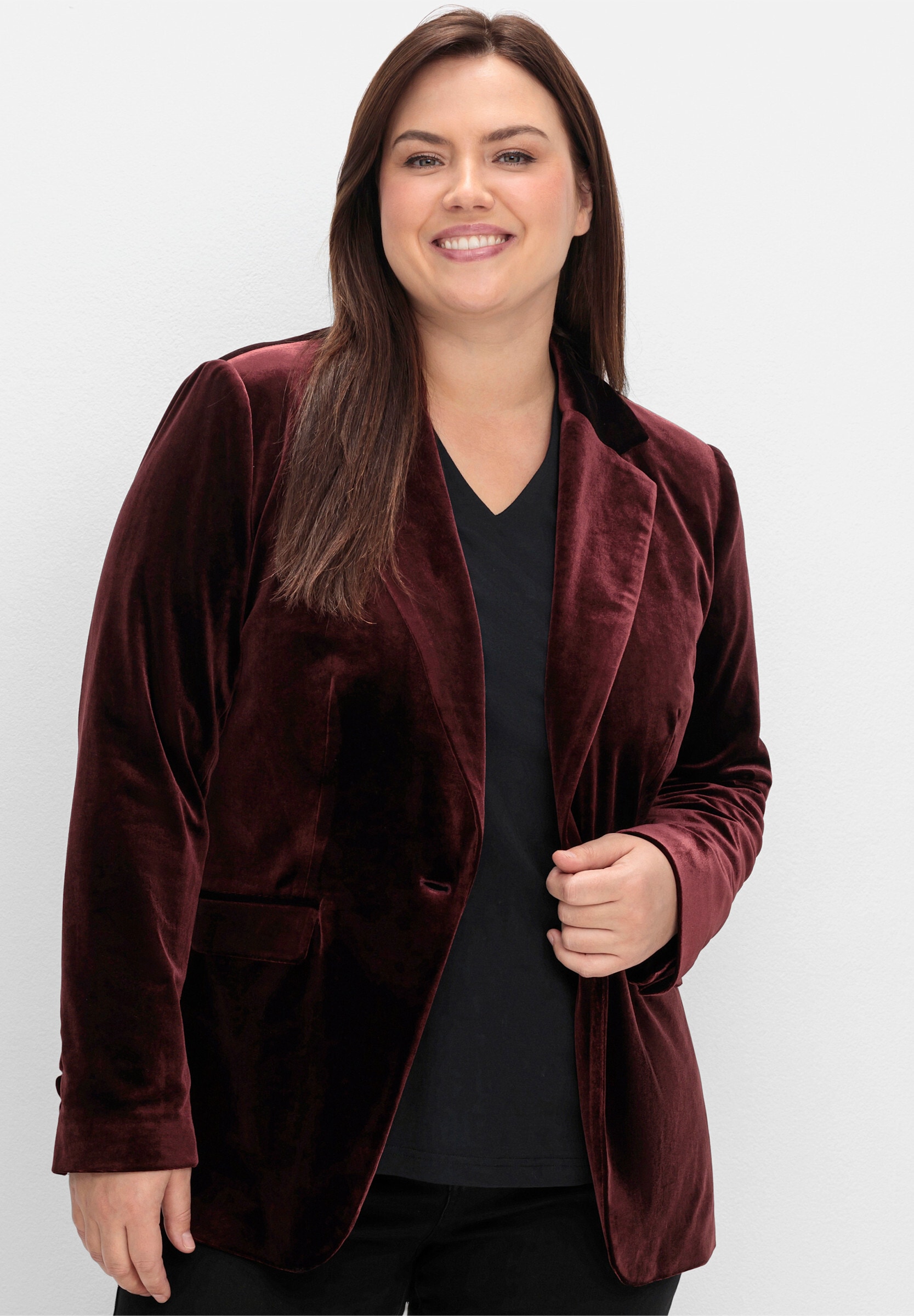 Sheego Blusenblazer »Jackenblazer Samtblazer mit Stretch-Anteil, gefüttert« aus Samt-Qualität, in taillierter Form