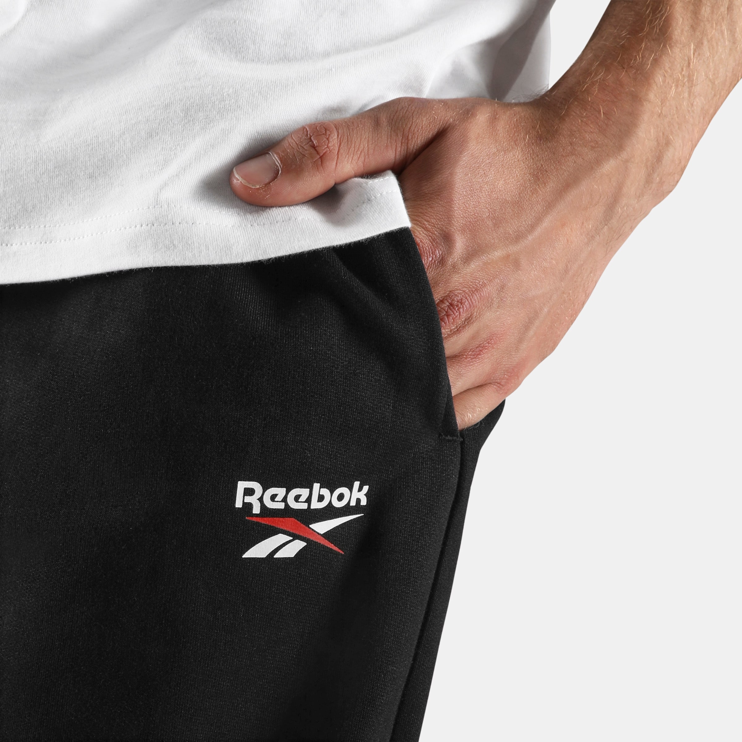 Reebok Jogginghose »ID SMALL LOGO FRENCH TERRY JOGGER PANTS«  sportlicher Stil