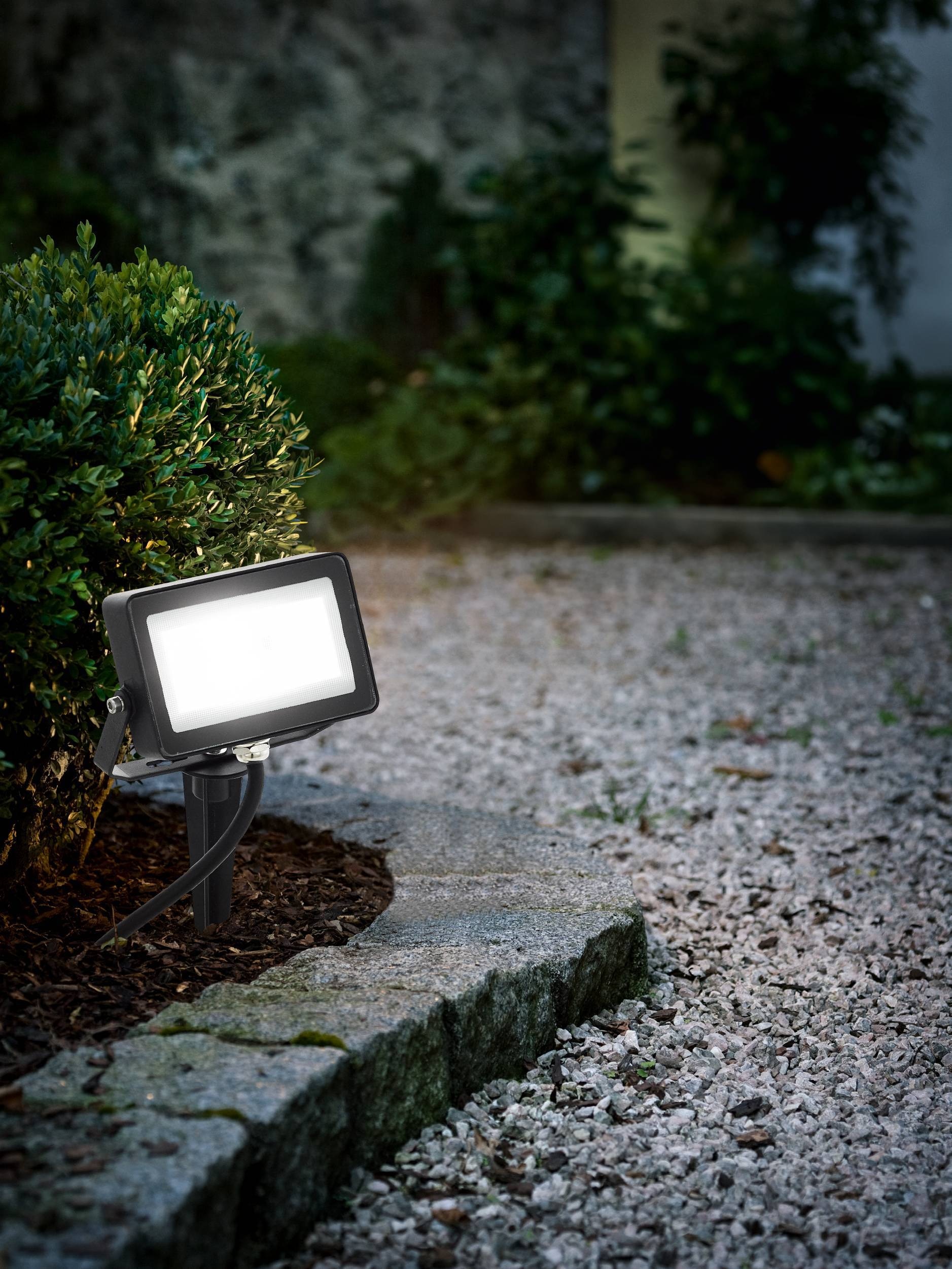 EGLO LED Wandstrahler »Faedo 4 Außenlampe, Außen-Strahler, Gartenbeleuchtung, Erdspieß, IP44« LED-Modul 1 Stk. RGB | Warmweiß Stehleuchte - L13 x H9 x AL2,5 cm - schwarz - 10W inkl.