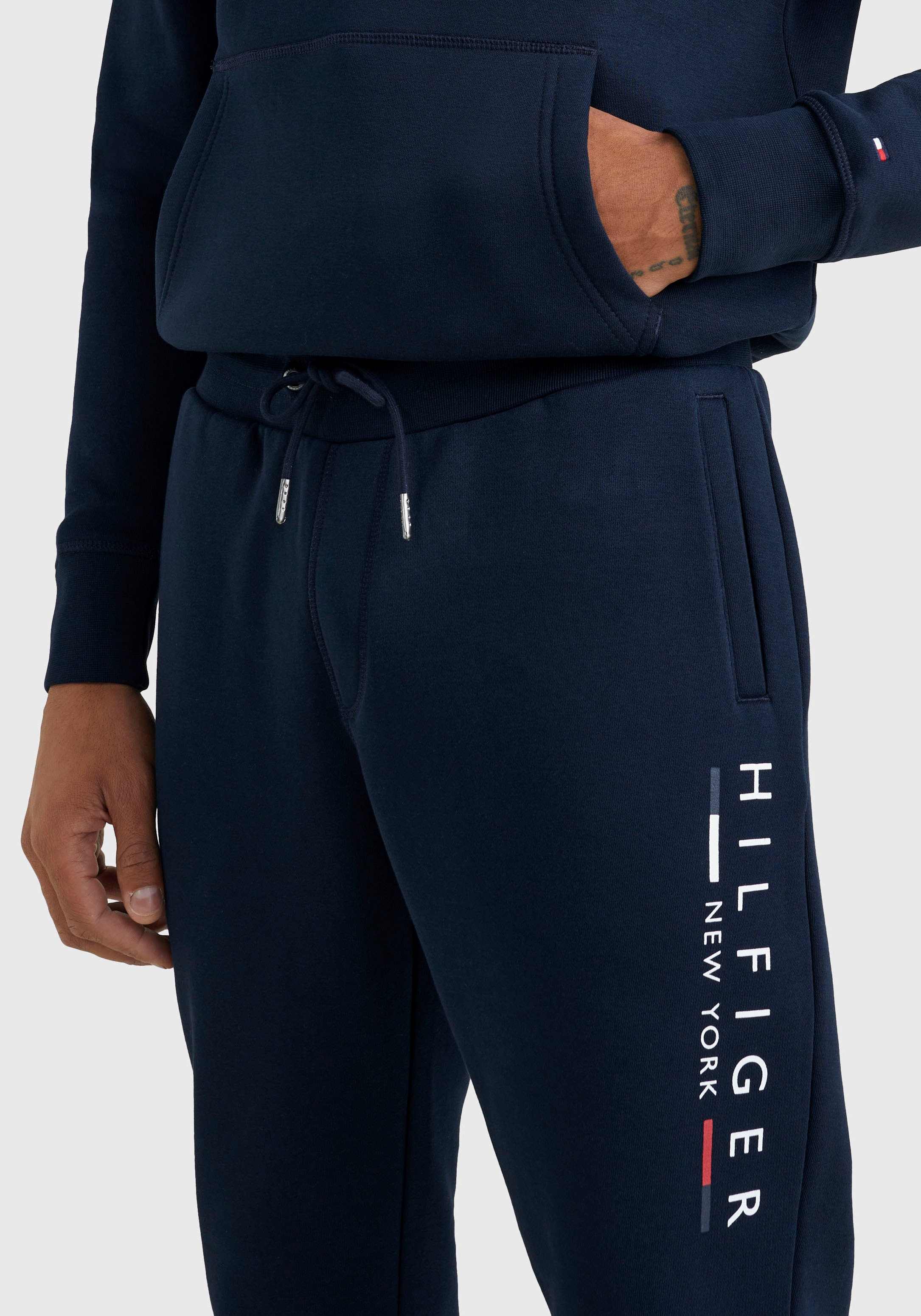 Tommy Hilfiger Jogginganzug »HILFIGER NEW YORK TRACKSUIT«, (Set, 2 tlg.), im 2-teiligen Set