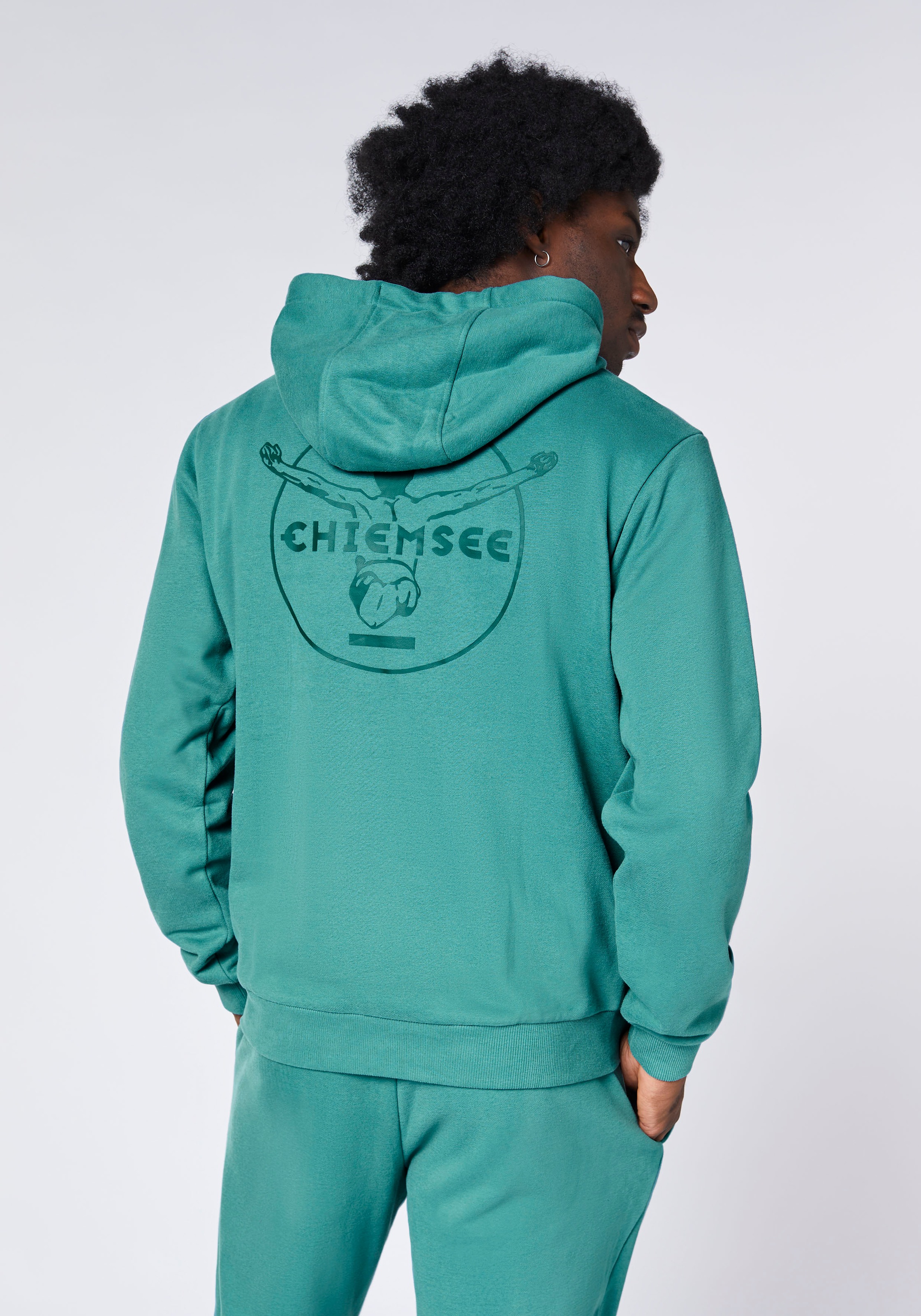 Chiemsee Kapuzensweatshirt , - mit gro&szlig;em R&uuml;ckenprint<br/>
