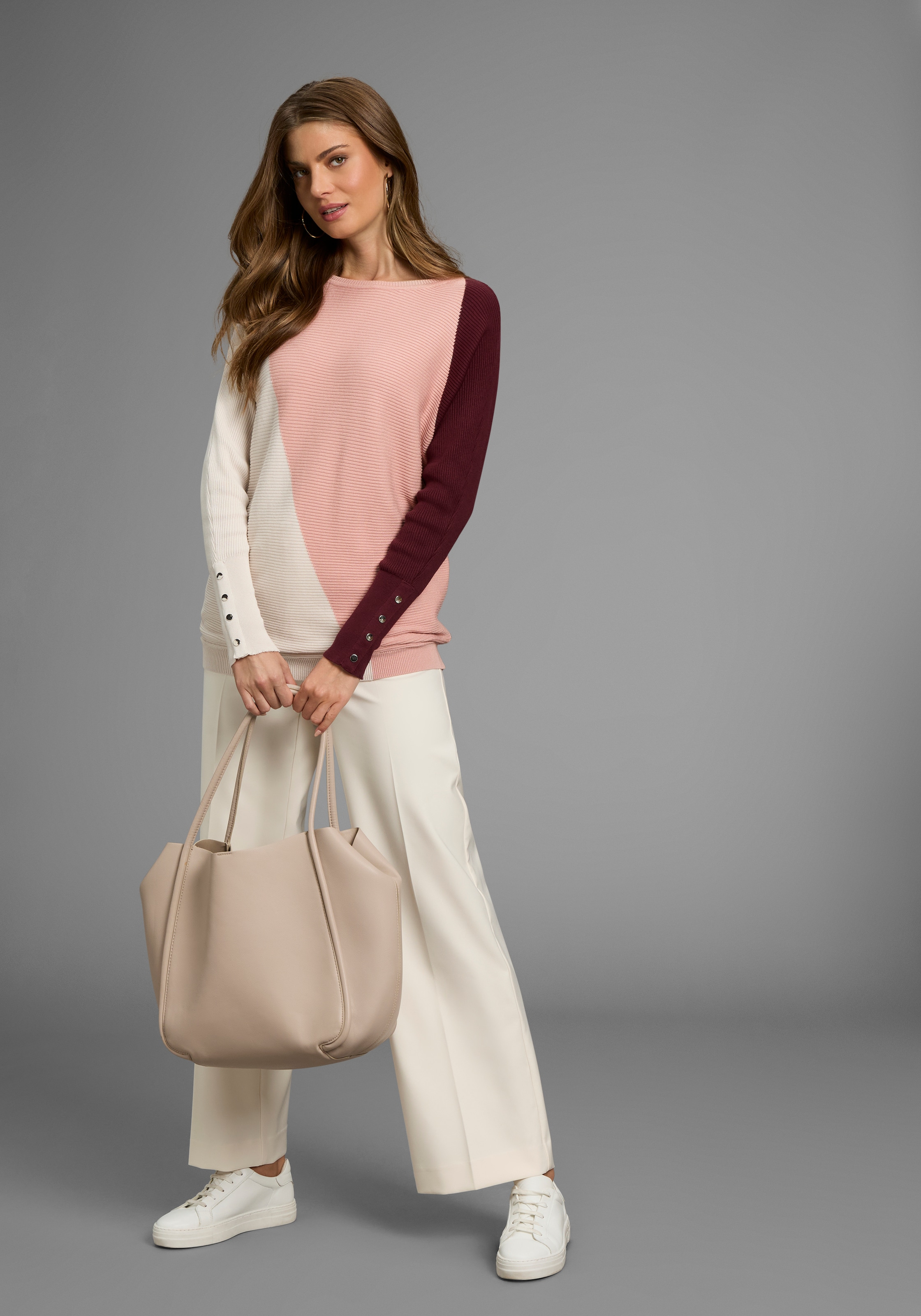 Laura Scott Fledermauspullover, mit breiten Streifen und Knopfdetails - NEUE KOLLEKTION
