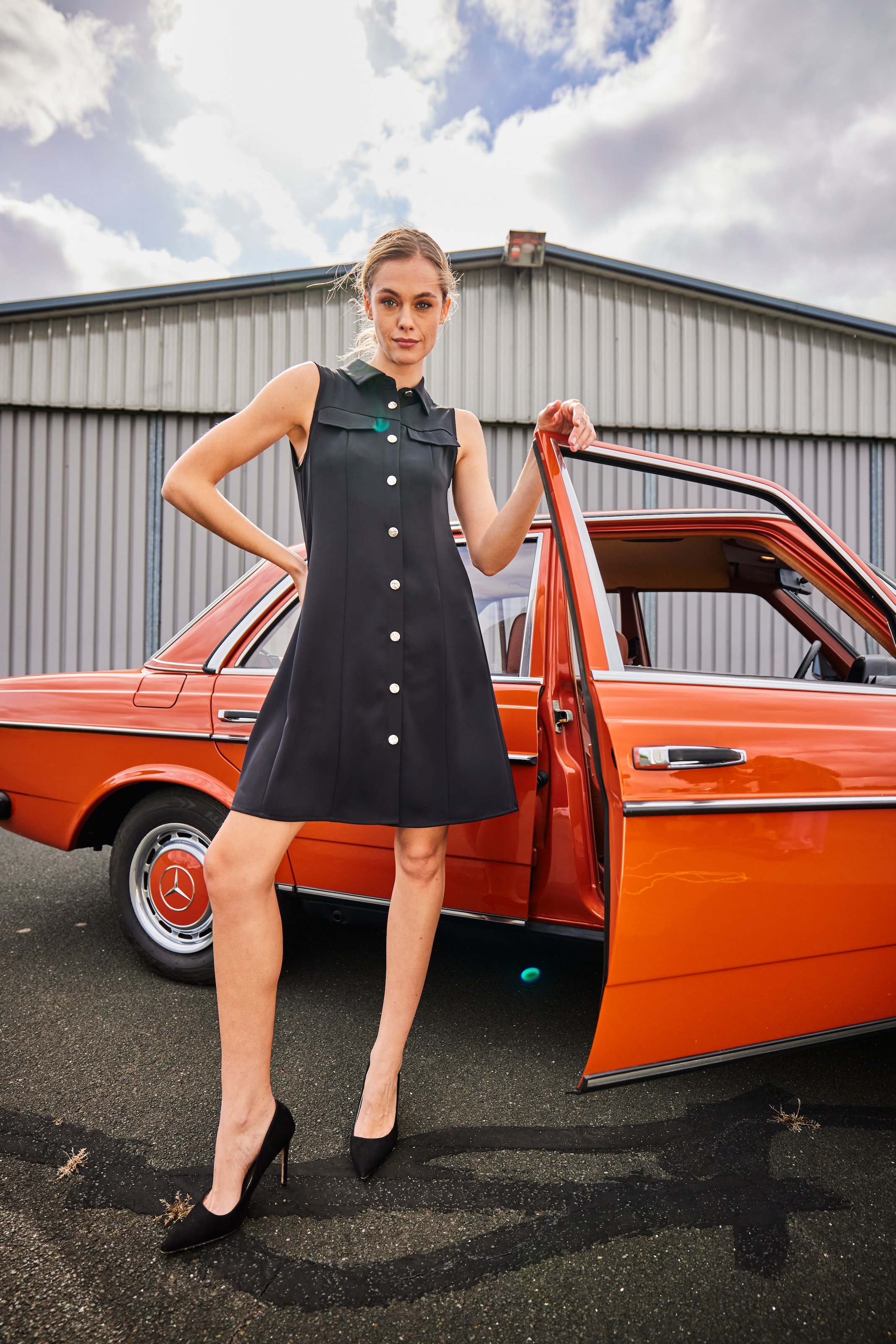 Aniston CASUAL Sommerkleid Faketaschen mit dekorativen, glänzenden Knöpfen zu schließen - NEUE KOLLEKTION