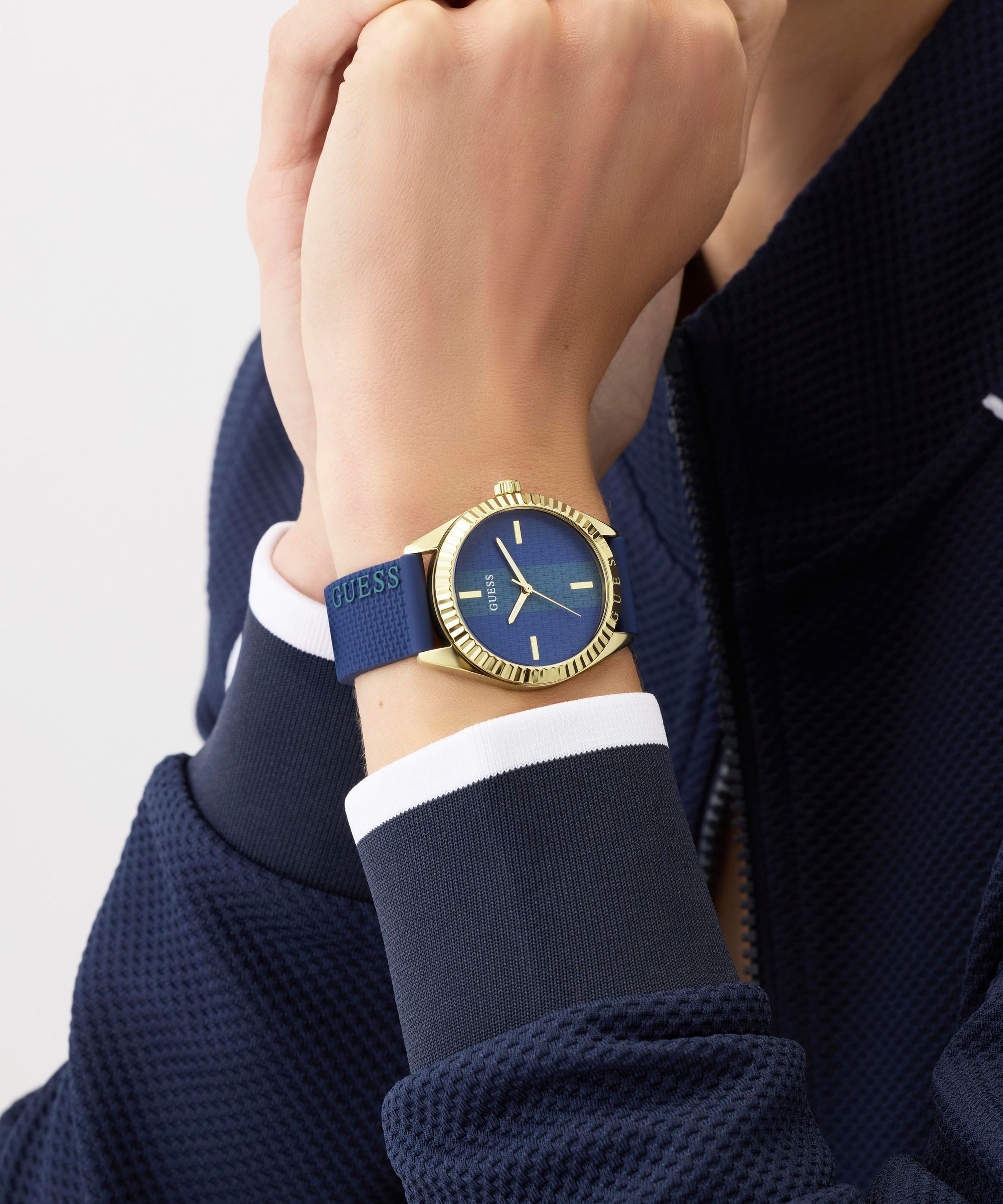 Guess Quarzuhr »CREW« Armbanduhr, Damenuhr, Silikonarmband, analog