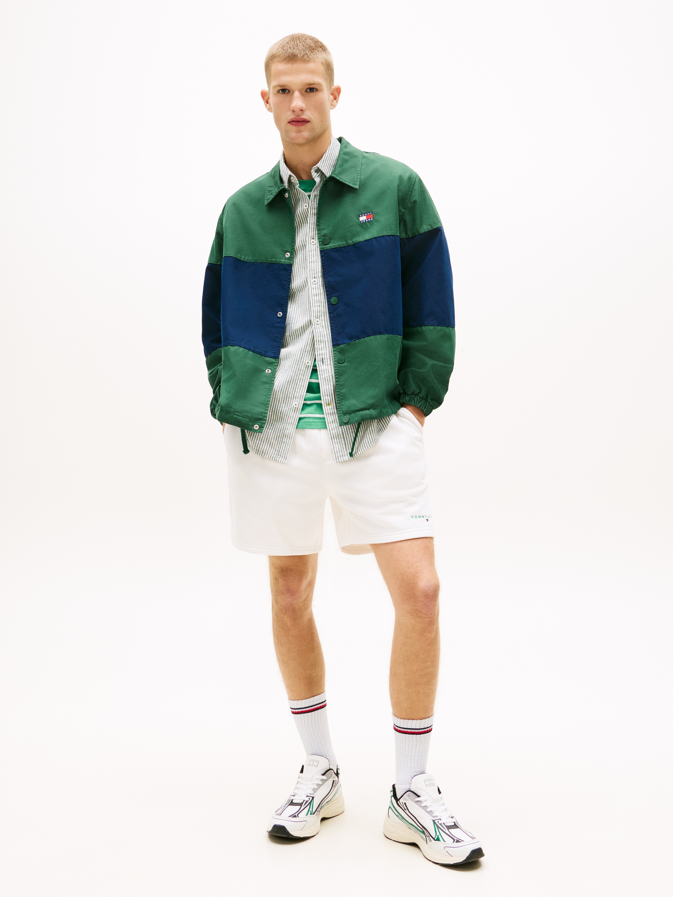 Tommy Jeans Shorts »TJM CONTRAST LINEAR BEACH«  Regular fit mit elastischem Bund