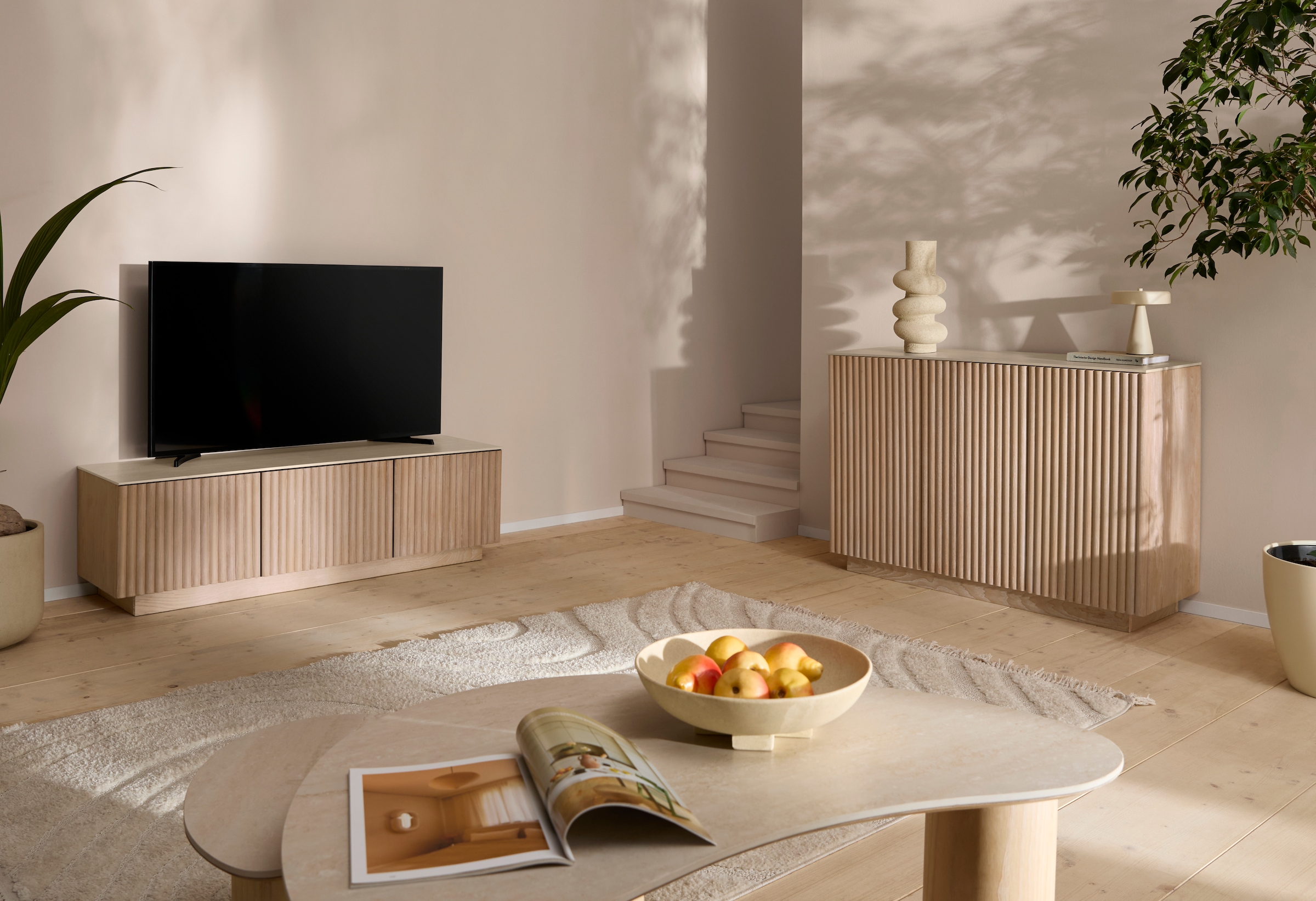 homsy by Ana Johnson Sideboard »Solva« Holzoptik aus Esche, geriffelte Front, Keramikplatte, Breite 119 cm