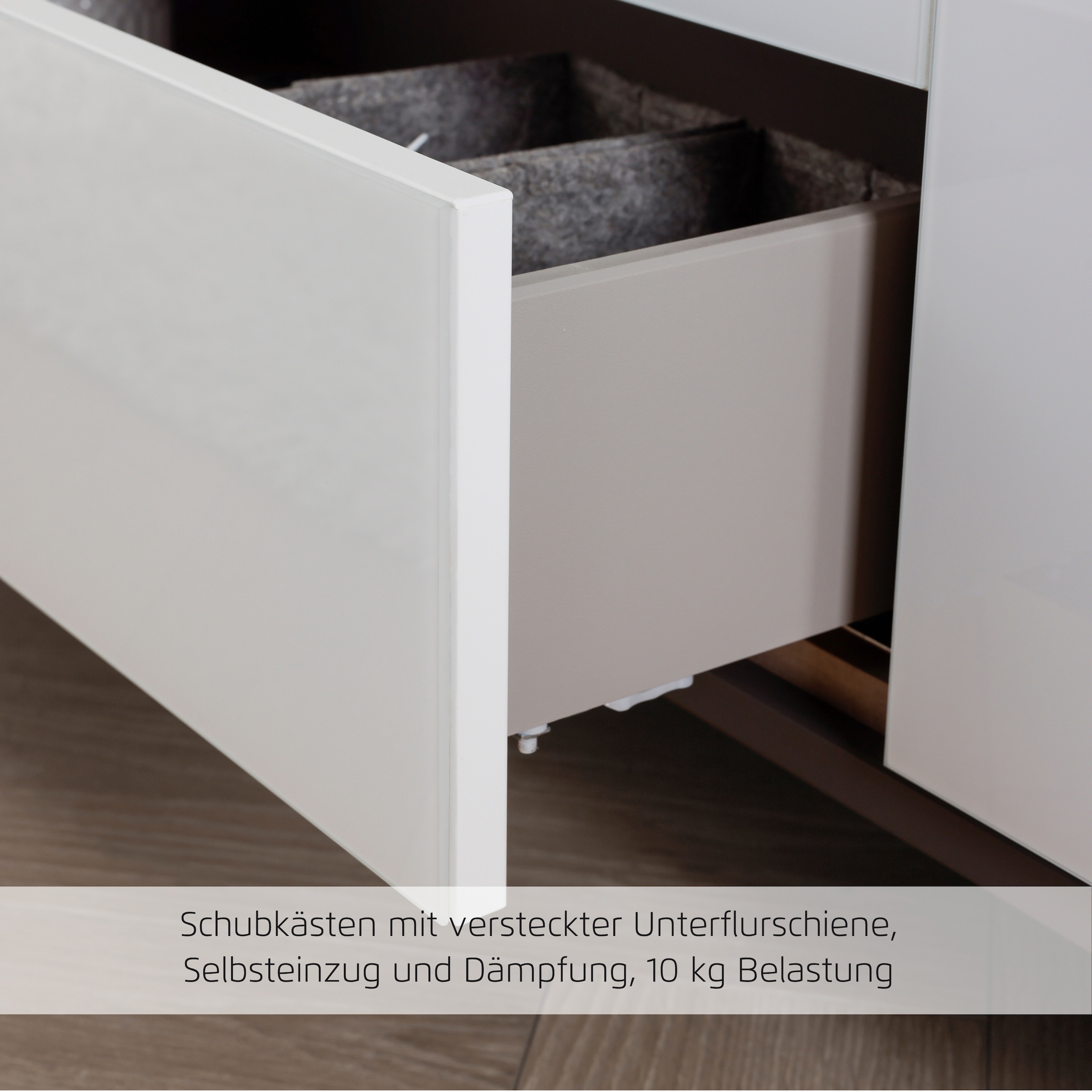 rauch Kombikommode »Sideboard Schubladenkommode AVOLA mit Dekorfront« Breite 120 cm inkl. Soft-Close-Funktion,  vier große Schubladen und 2 Türen, mit 4 Einlegeböden MADE IN GERMANY