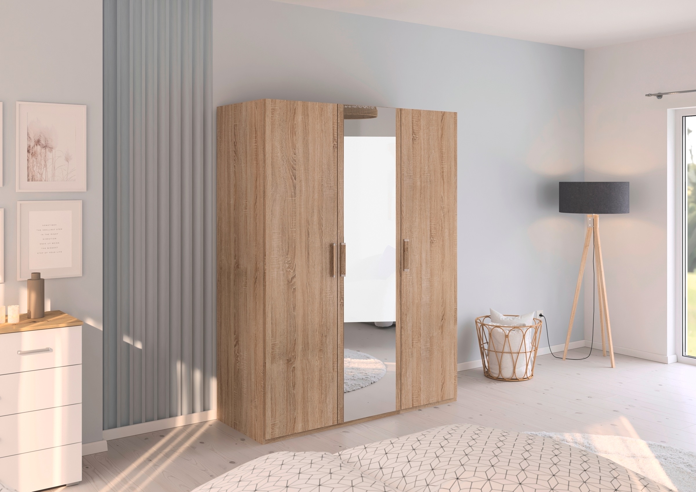 rauch Drehtürenschrank »Kleiderschrank Schrank Garderobe Schlafzimmerschrank EVELYN«, (in 2 Höhen 197 oder 210 cm erhältlich), in elegantem Stil, viel Stauraum 3 Breiten und 2 Höhen MADE IN GERMANY