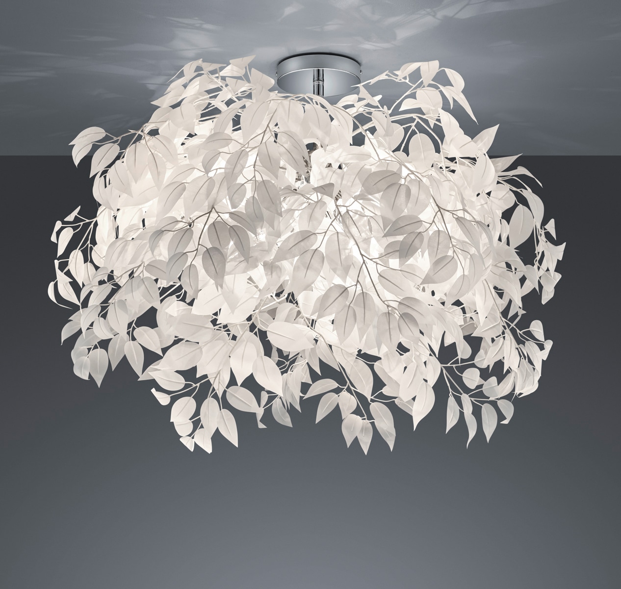 TRIO Leuchten Deckenleuchte »Leavy«, 3 flammig-flammig, 3-flammige E27 Deckenlampe mit Blätteroptik, Ø 70 cm, Wohnzimmerlampe