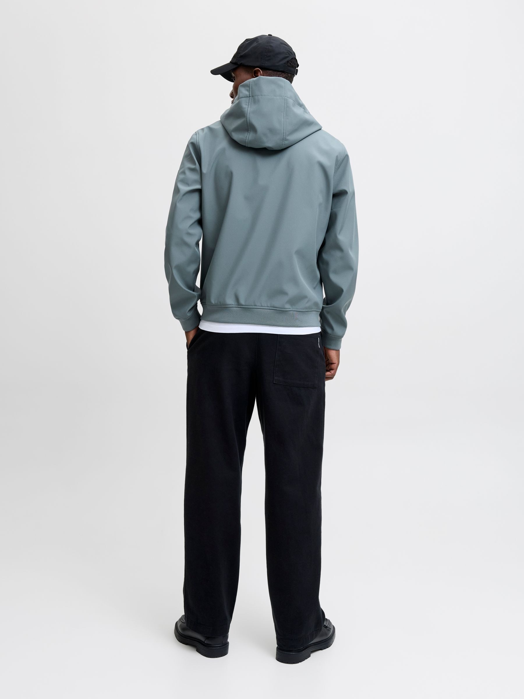 Jack & Jones Softshelljacke »JJEBASIC mit wasserabweisender Funktion«, mit Kapuze, mit Kordelzug
