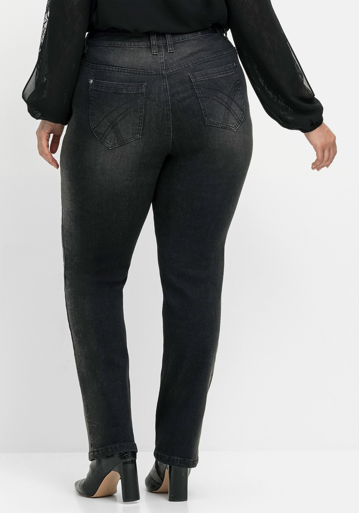 Sheego Gerade Jeans »Jeans mit individueller Waschung, extralang«