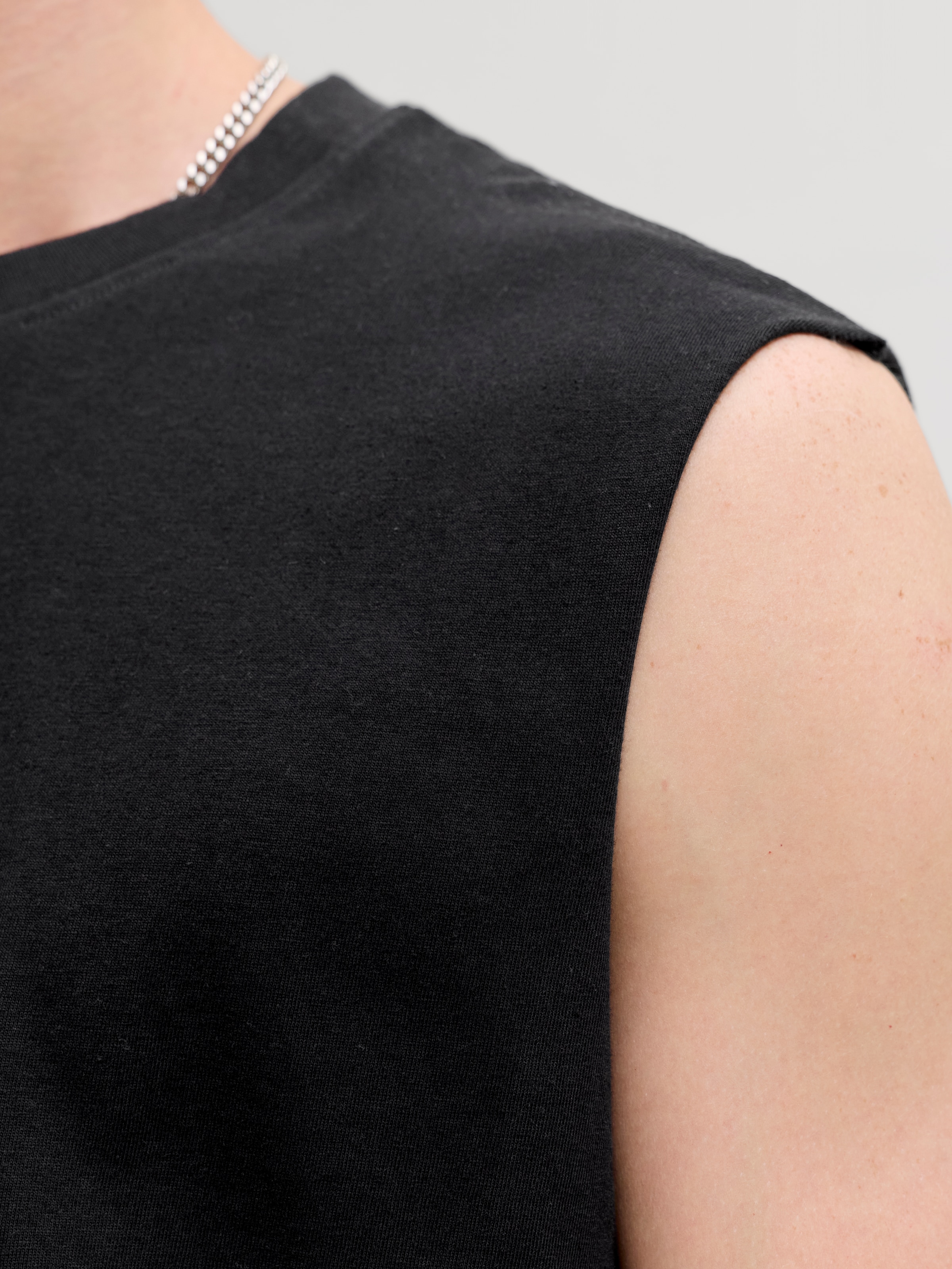 Jack & Jones Muscleshirt »JJESOHO SLEEVELESS TEE SN« mit Logobranding