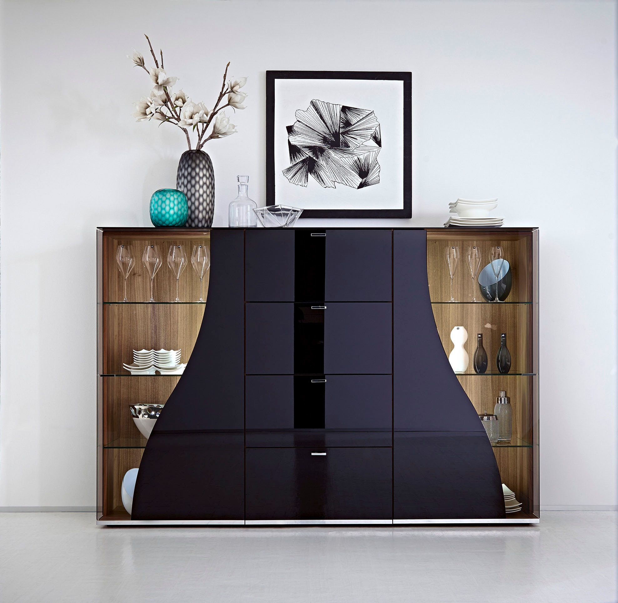 LEONARDO Highboard »CURVE«, Vitrine beidseitig, Innenfarbe Nussbaum, Breite 195 cm