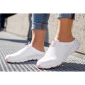 LASCANA Slip-On Sneaker, Clog aus leichtem Mesh-Material