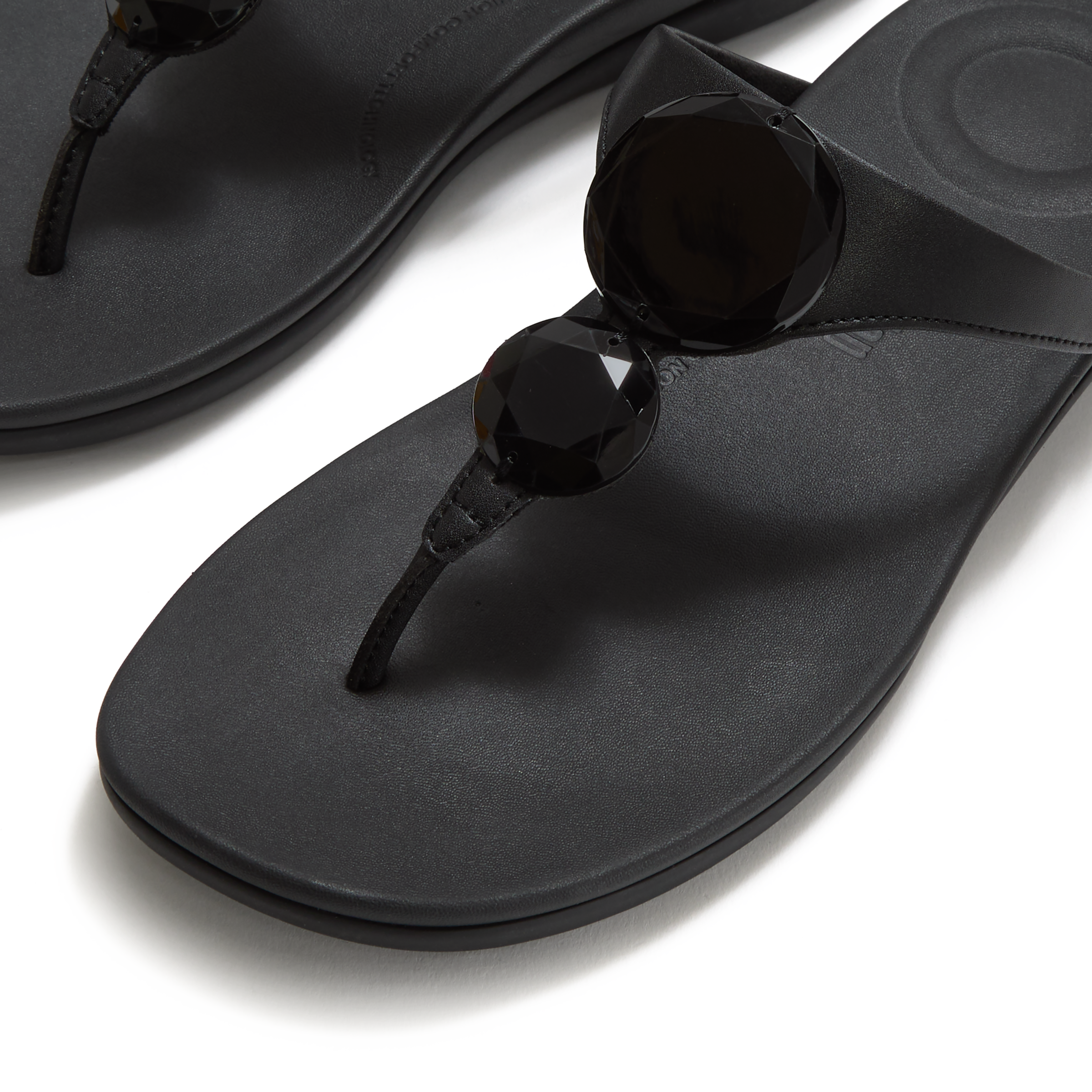 Fitflop Zehentrenner »SOLAY GLOSSY-DISC TOE-POST SANDALS«  Dianette, Sommerschuh mit Metallic Detail