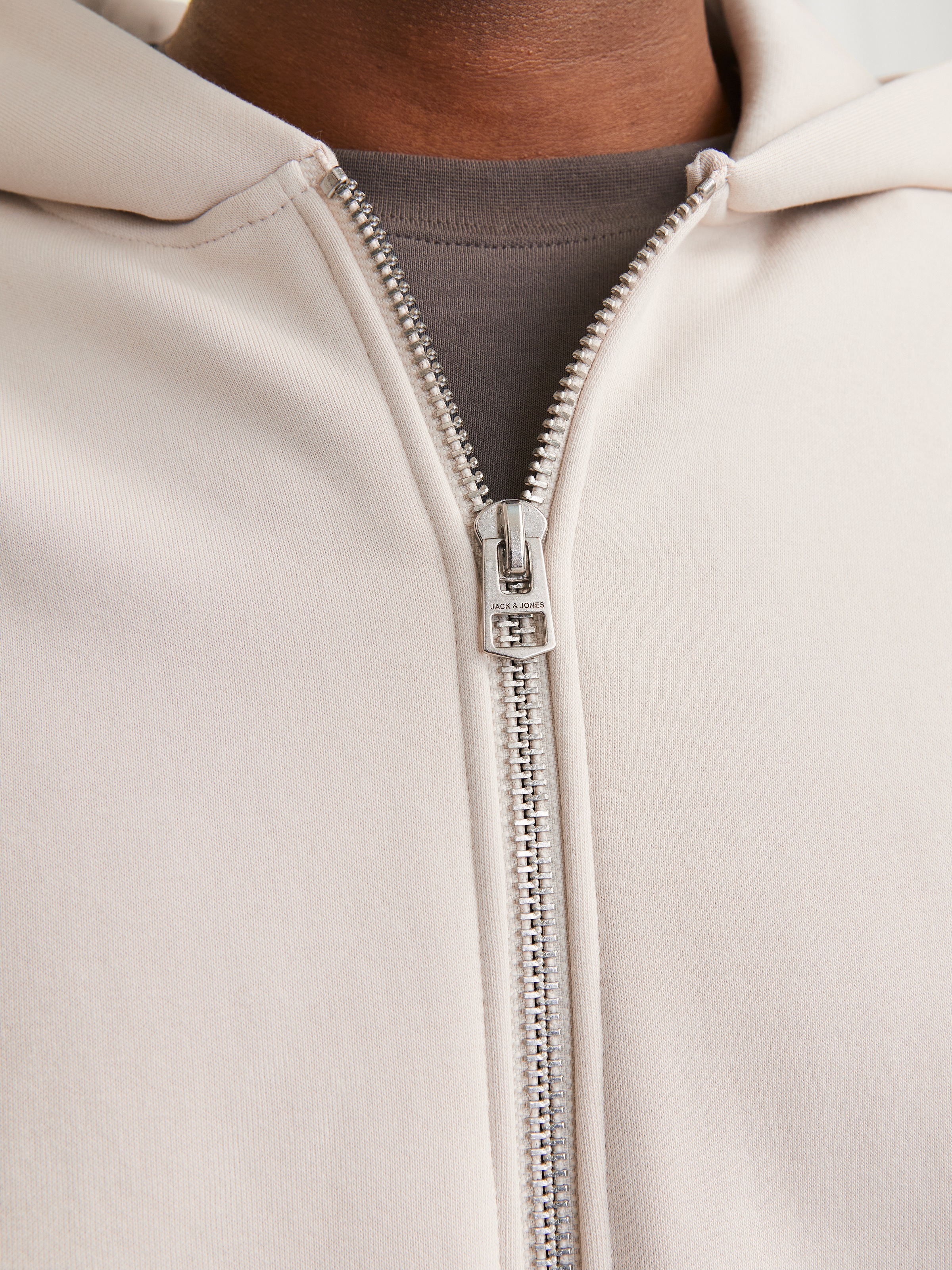 Jack & Jones Kapuzensweatjacke »JJEURBAN EDGE SWEAT ZIP HOOD NOOS« mit Rippbündchen