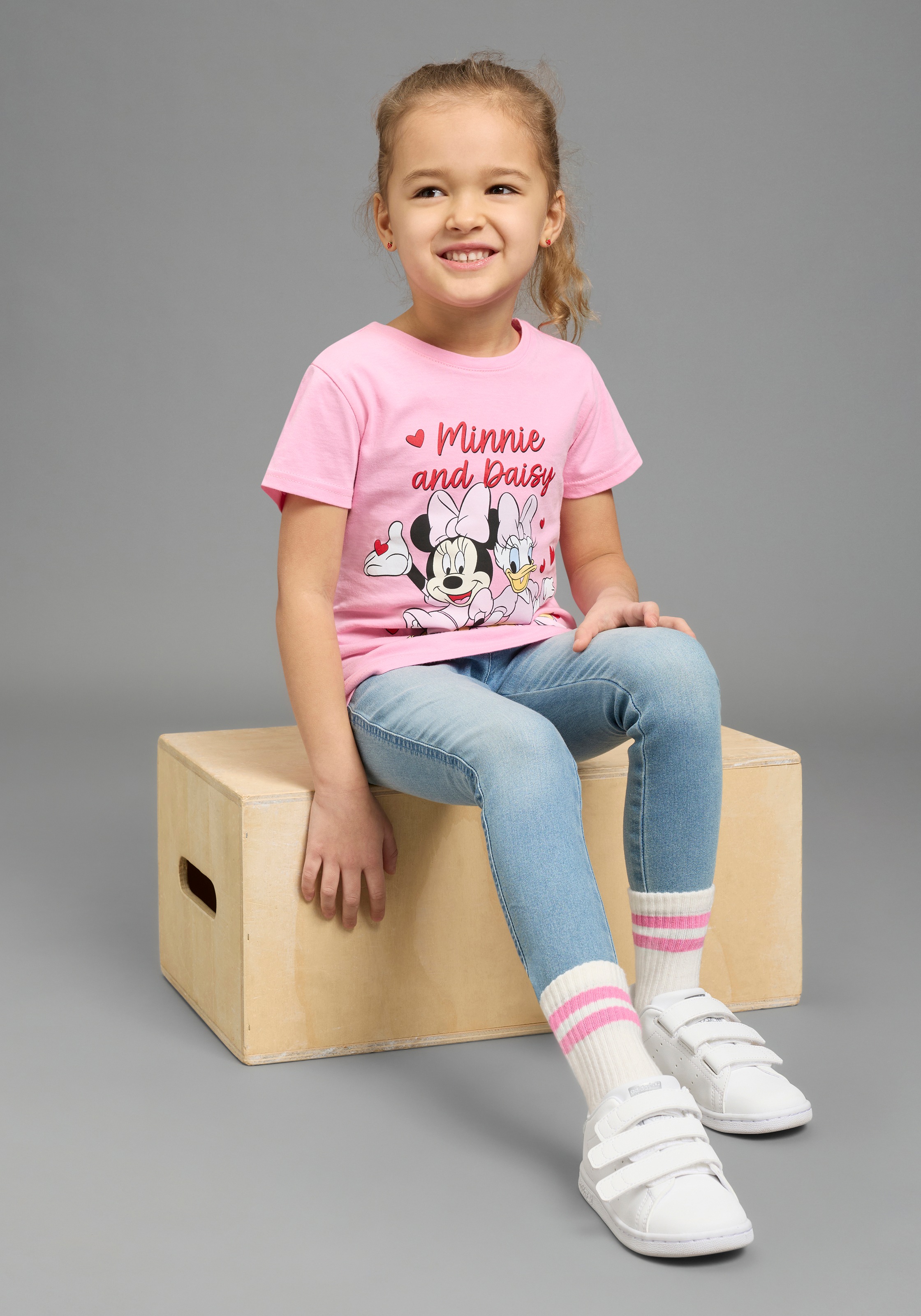 KIDSWORLD T-Shirt »mit Disney Druck: MINNIE & DAISY« modischer Stil, Kurzarm, auch in großen Größen, aus Baumwolle