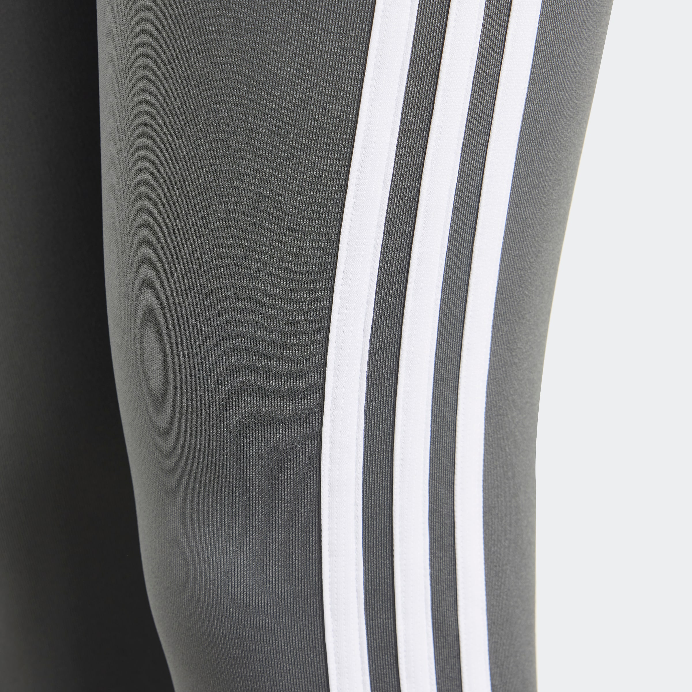 adidas Sportswear Trainingstights »ESSENTIALS AEROREADY 3STREIFEN HIGHWAISTED«, (1 tlg.)