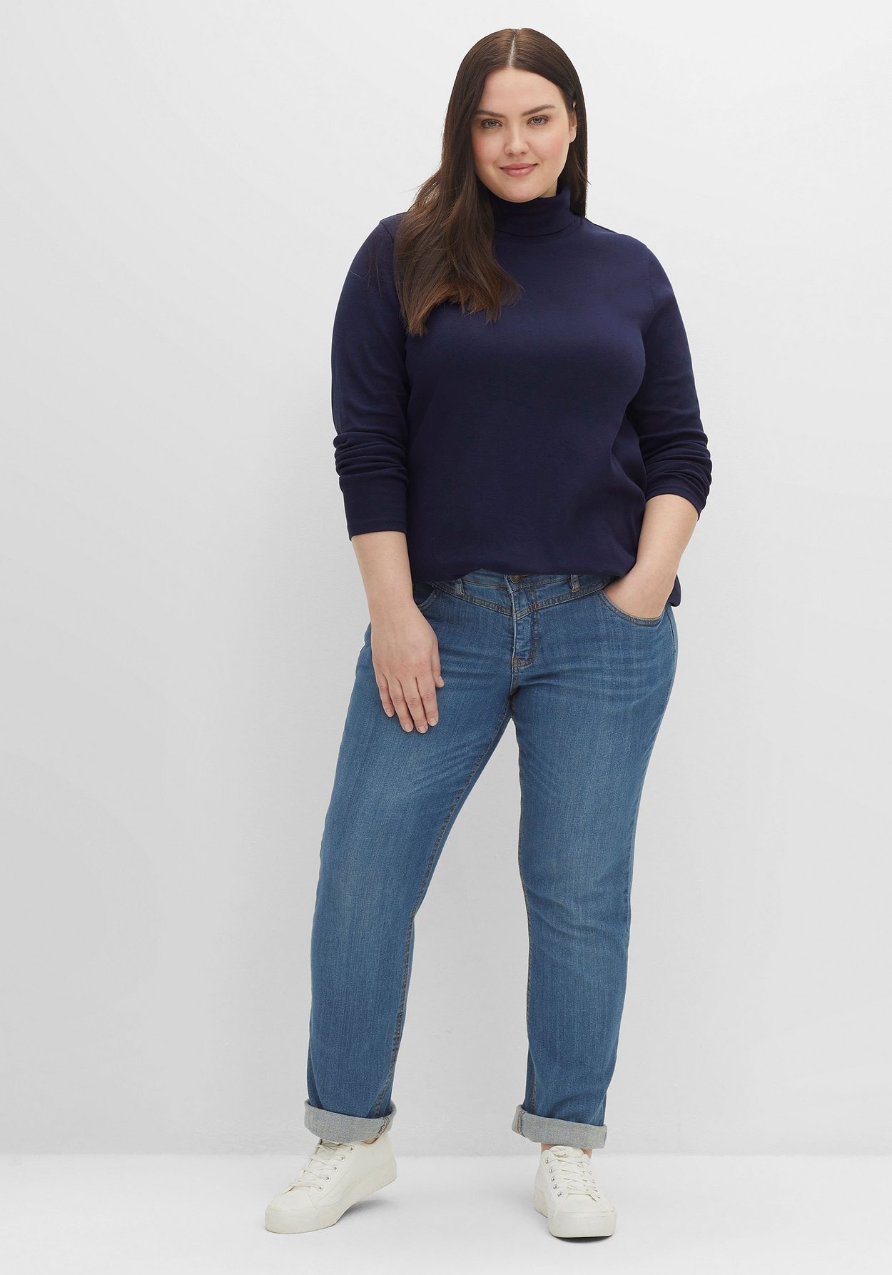 Sheego Langarmshirt »Langarmshirt mit Rollkragen, in A-Linie«, mit Rollkragen, in A-Linie