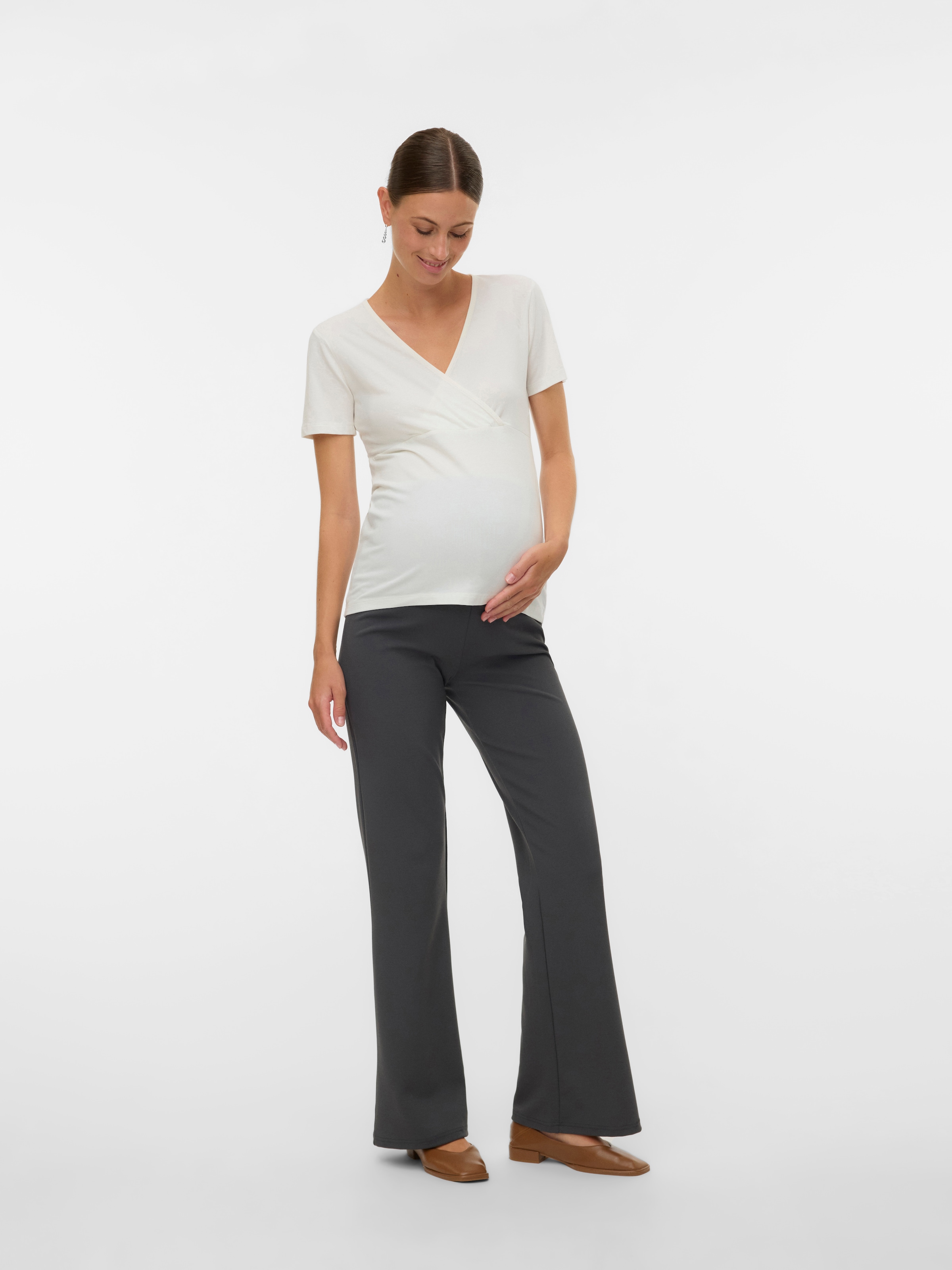 Mamalicious Umstandsshirt »MLKERRIE TESS SS JRS TOP 2F 2-P NOOS« Packung, 2 tlg. Baumwollmischung, eng anliegend