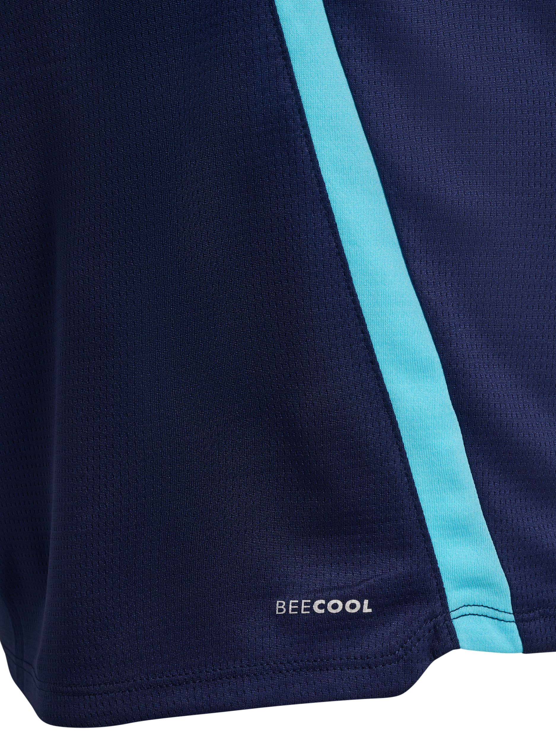 hummel Trainingsshirt »HMLLEAD 2.0 JERSEY S/S« 1 Stk. reguläre Passform, mit Chevrons auf den Schultern, sportlicher Stil