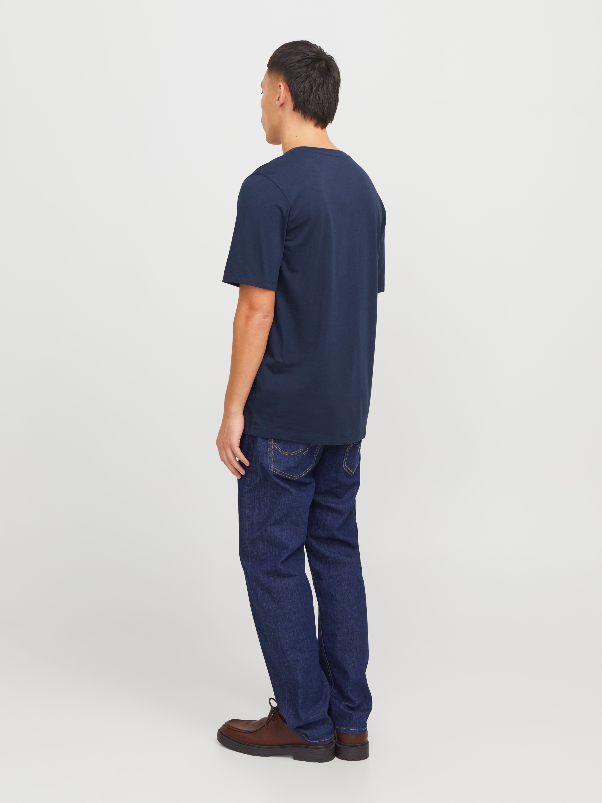 Jack & Jones Rundhalsshirt »JJELOGO TEE SS O-NECK 2 COL SS25 SN«, mit Logo Print