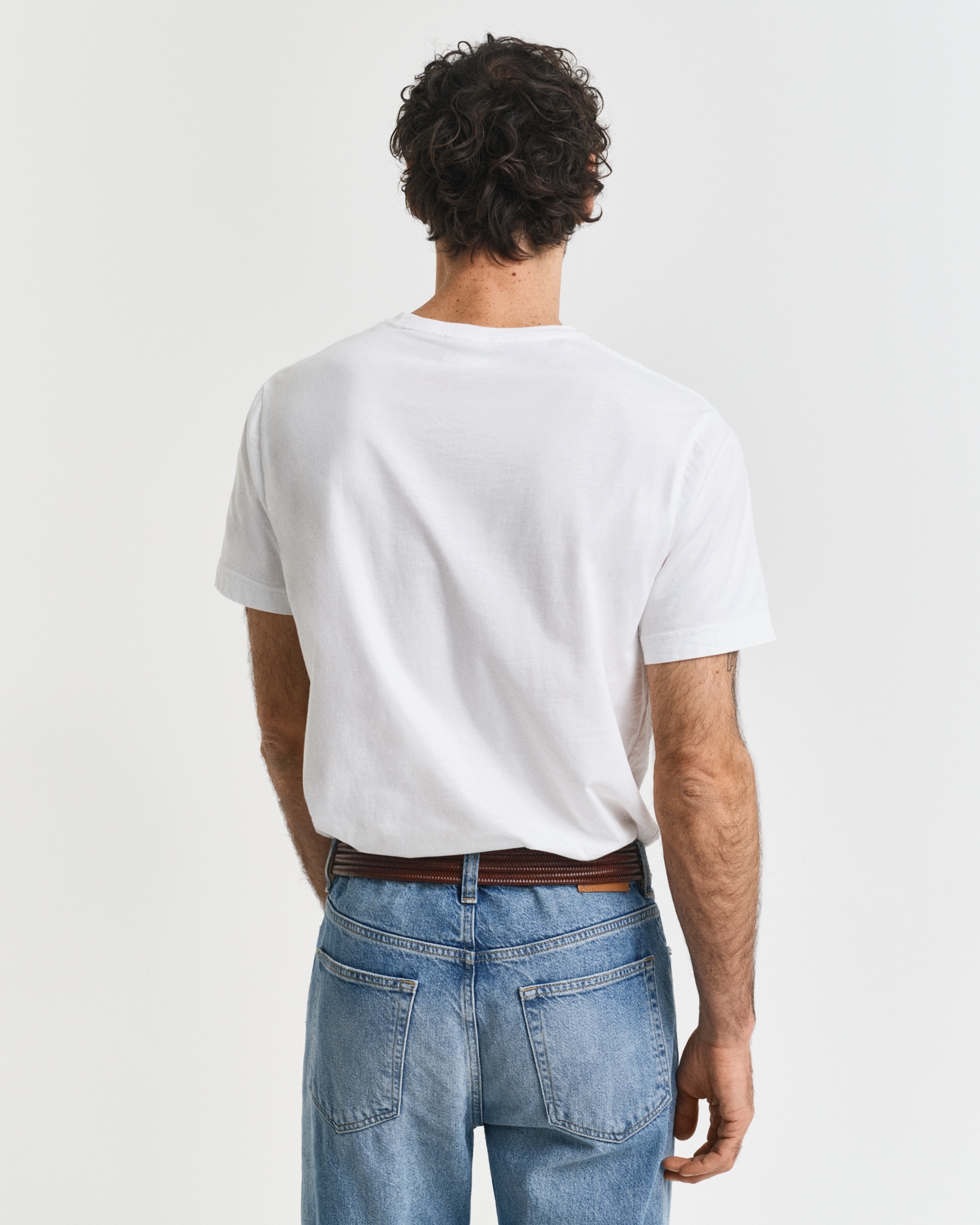 Gant T-Shirt »SLIM SHIELD SS T-SHIRT« mit Logostickerei auf der Brust