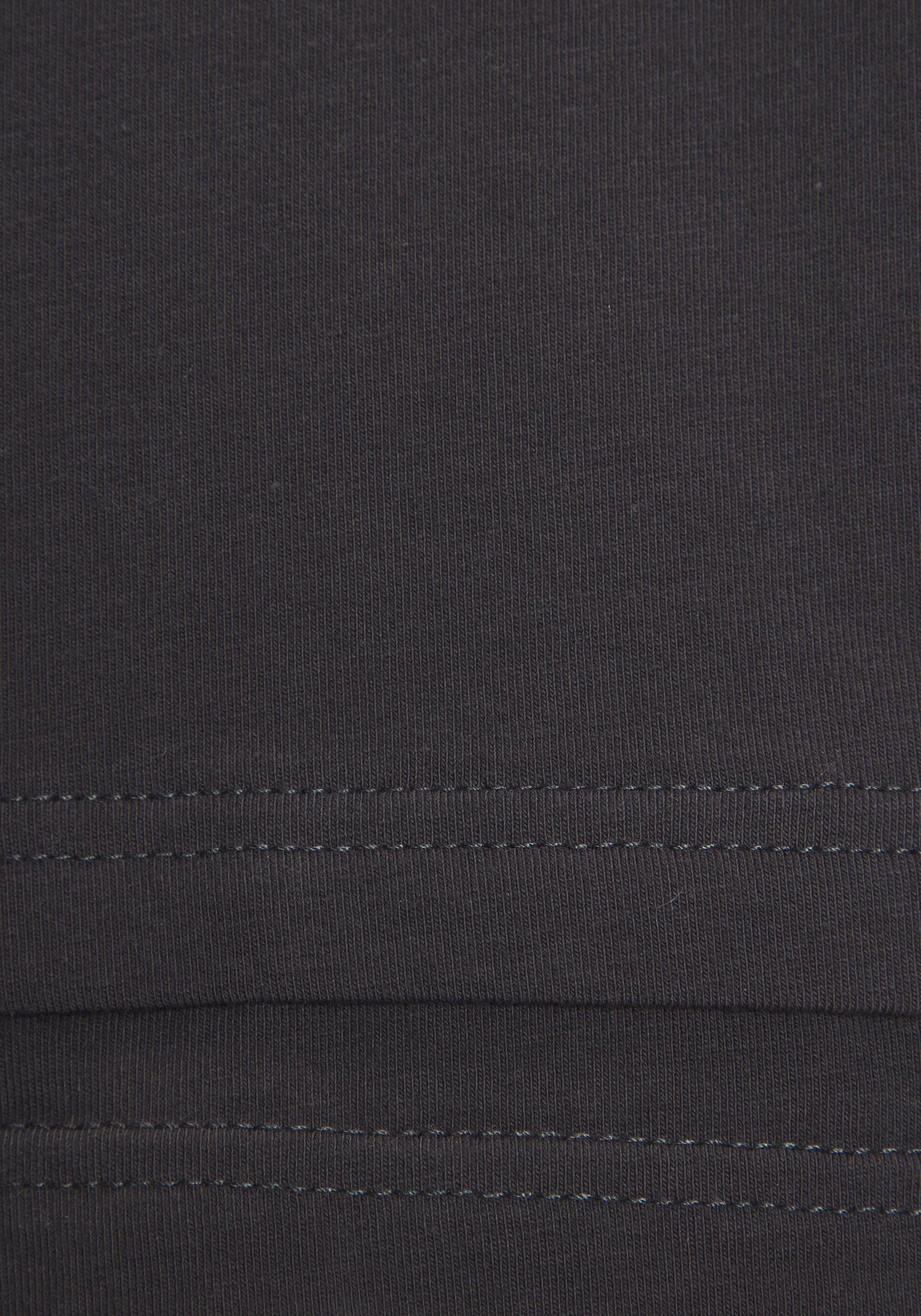 LASCANA Kurzarmshirt mit kastigem Schnitt und Lagen-Look