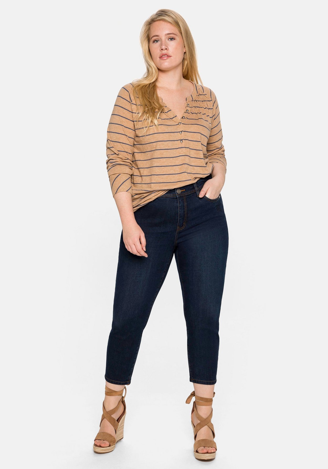 Sheego Stretch-Jeans »Jeans in 7/8-Länge, mit Stickerei vorn«