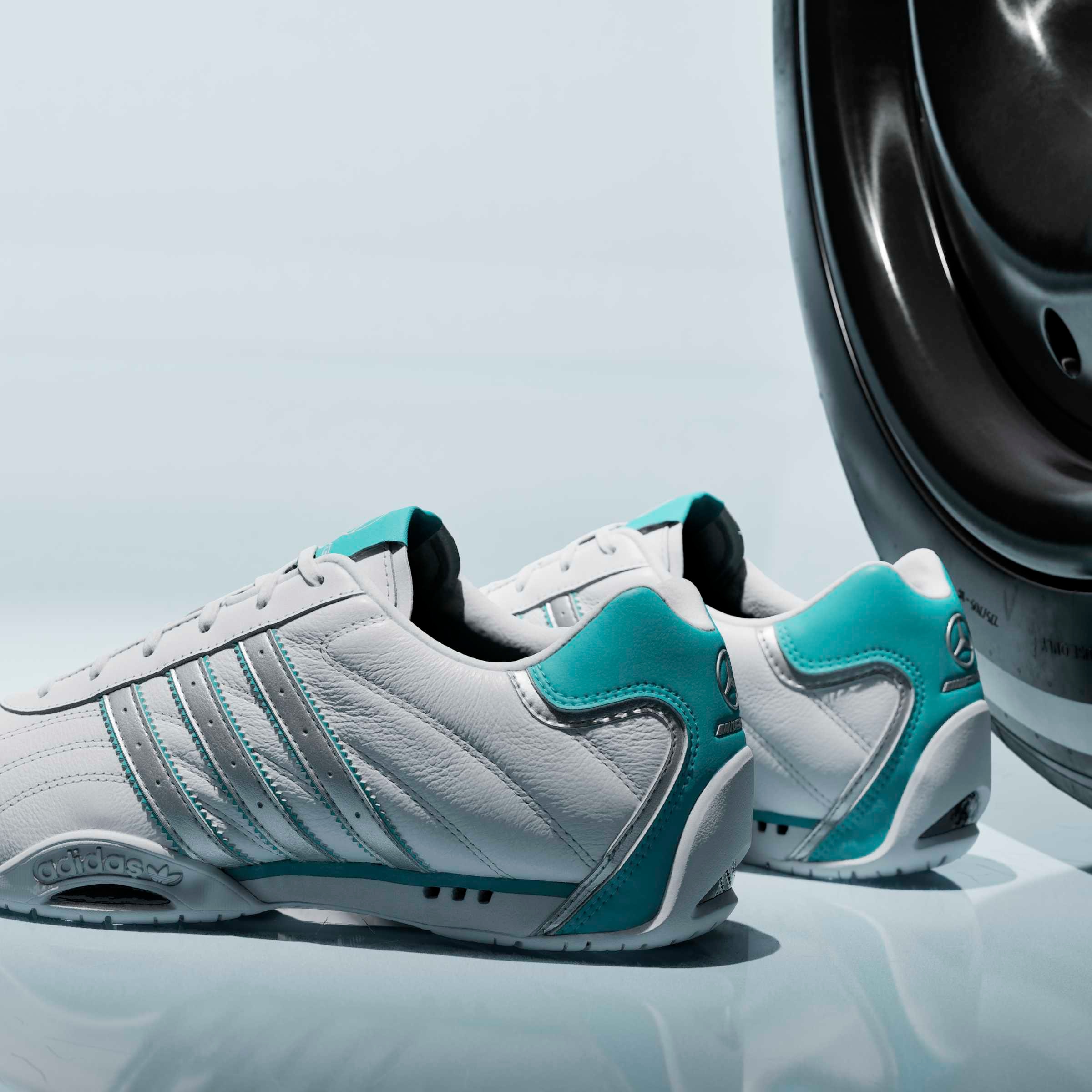adidas Performance Sneaker »ADIRACER LO MERCEDES AMG PETRONAS F1 TEAM«