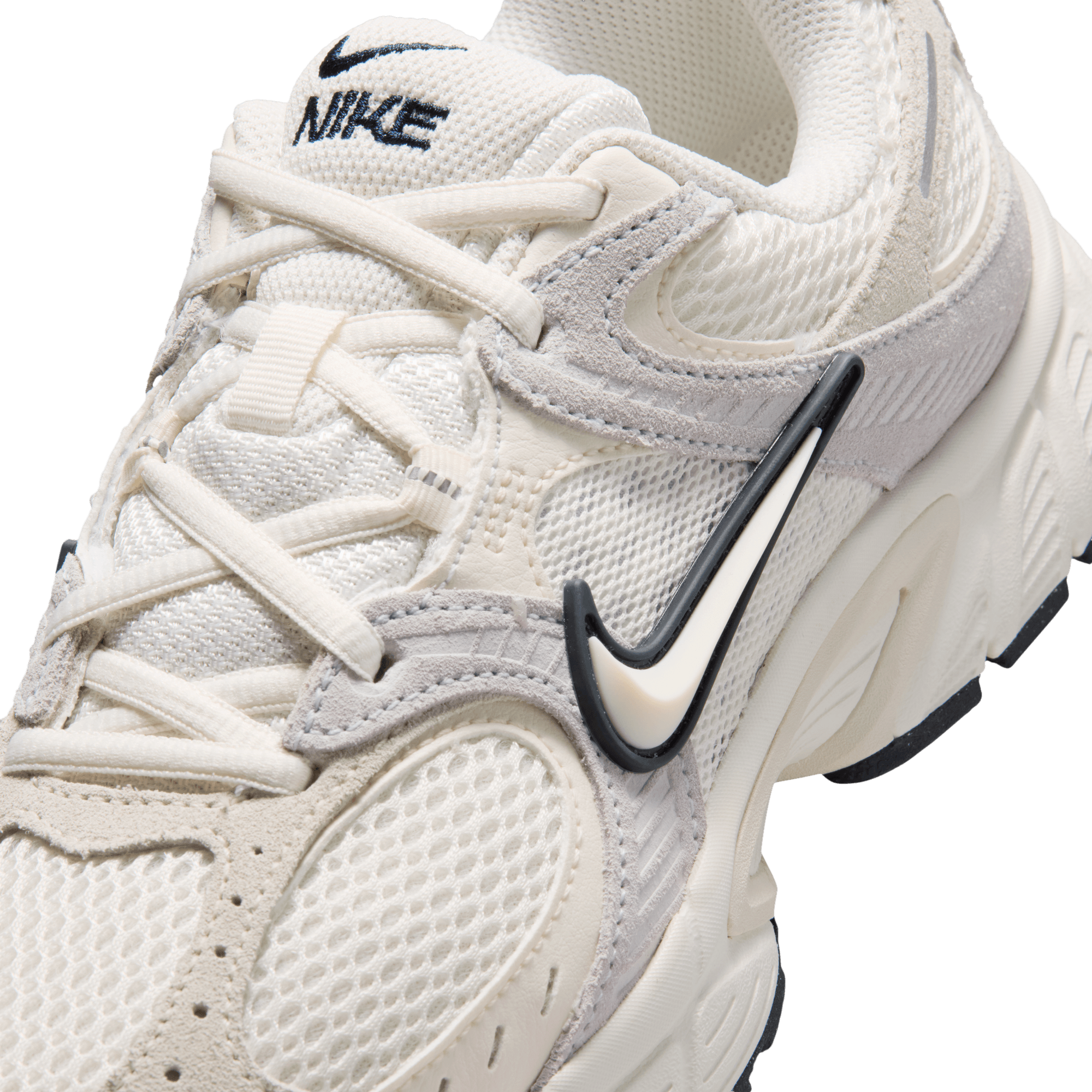 Nike Sportswear Sneaker »V5 RNR Suede«  inspiriert vom Design des Y2K Nike Vomero 5