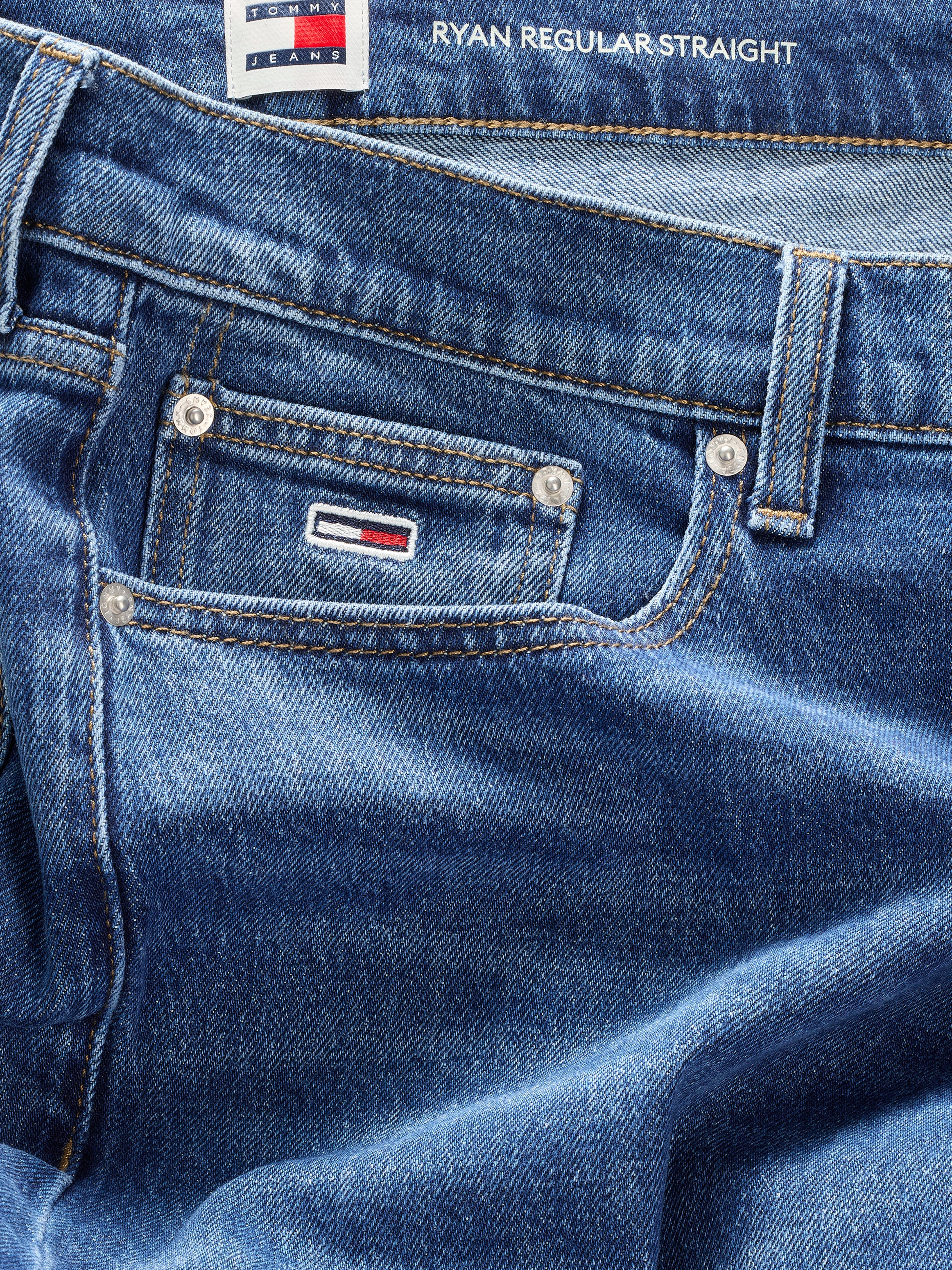 Tommy Jeans Slim-fit-Jeans »RYAN SLIM STRAIGHT«, mit Logoprägung