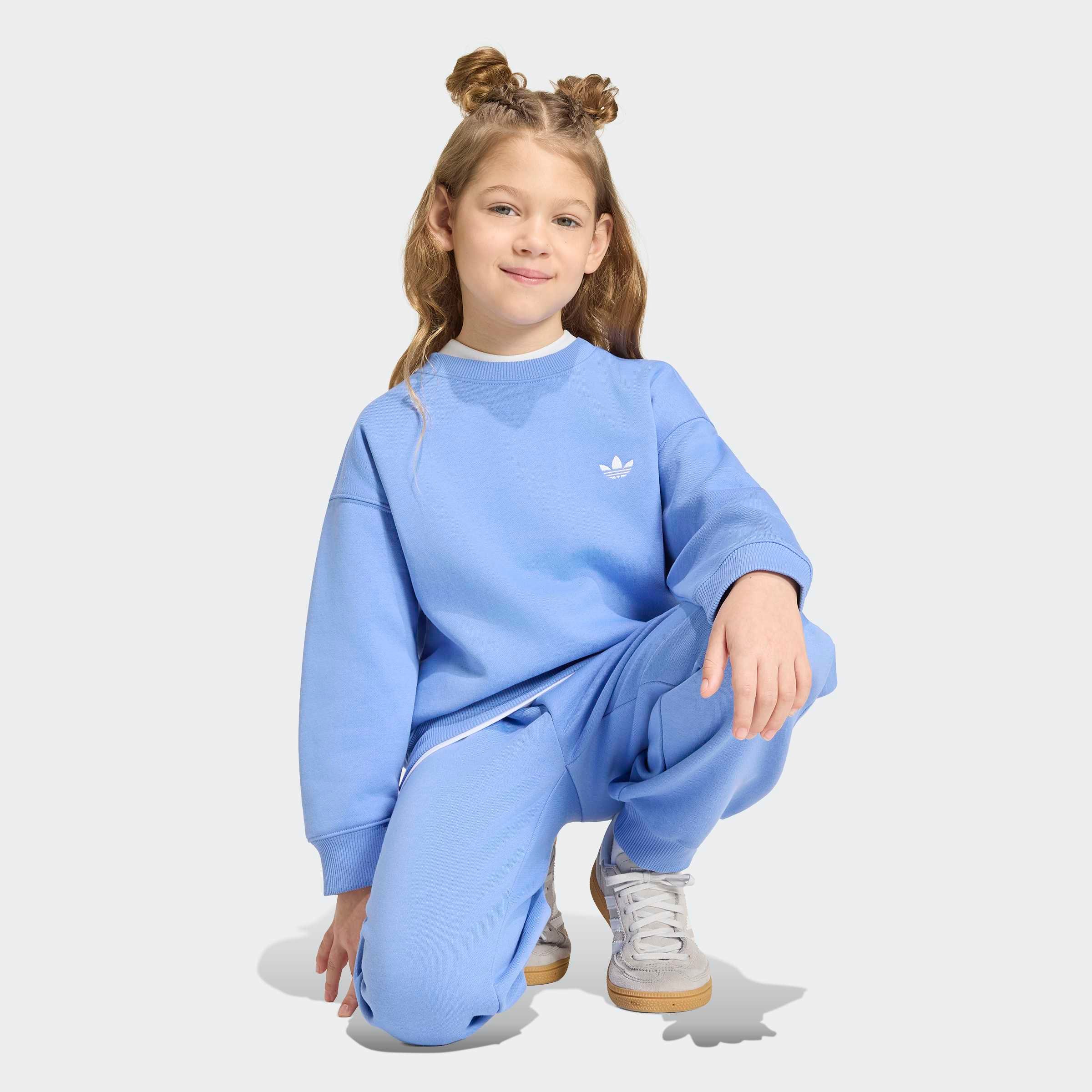 adidas Originals »MIT RUNDHALSAUSSCHNITT, LOCKER GESCHNITTEN« 2 für Kinder, zweiteiliges Set, sportlicher Stil