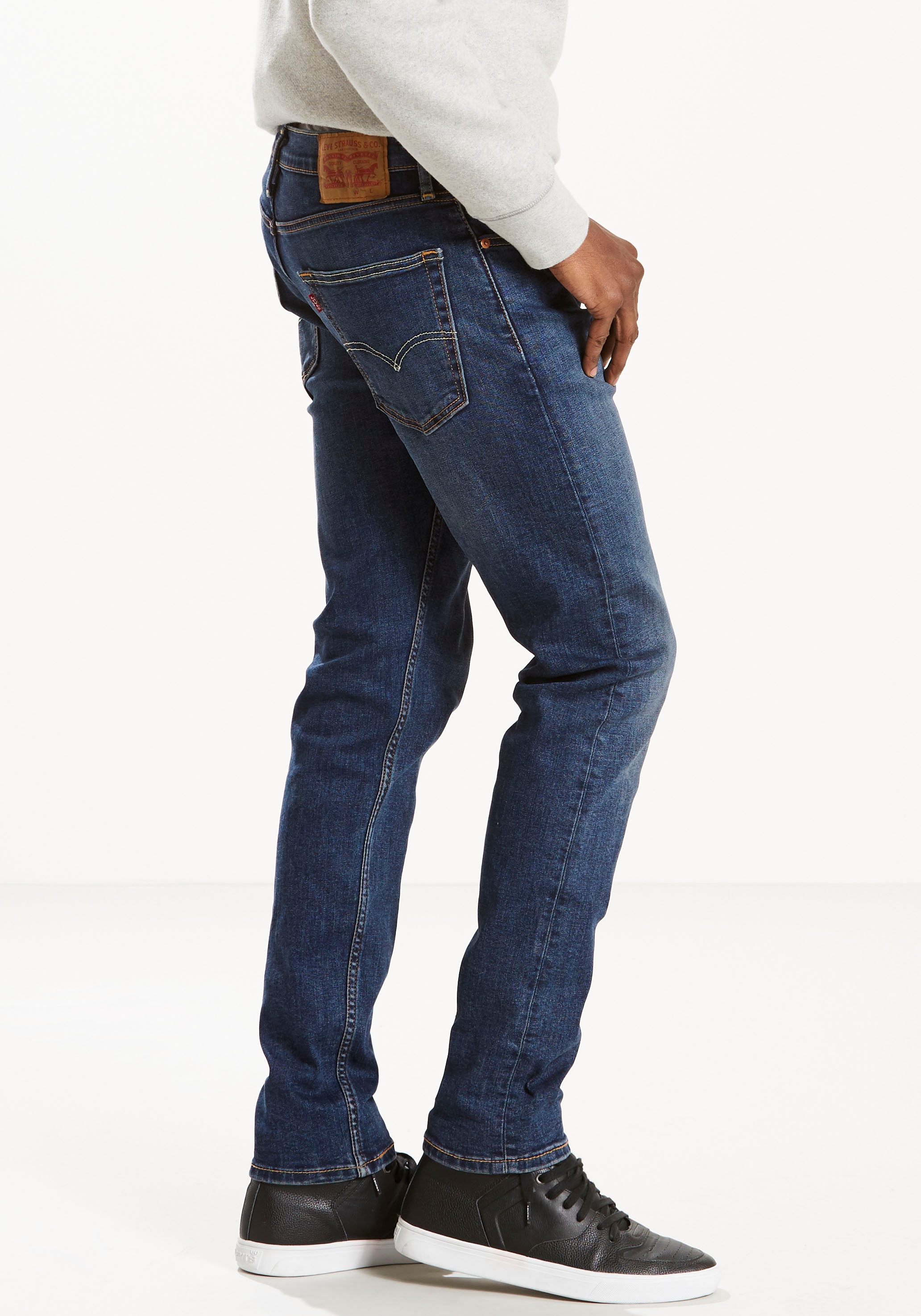 Levi's® Tapered-fit-Jeans »502 TAPER«, in elegantem, modernem Stil